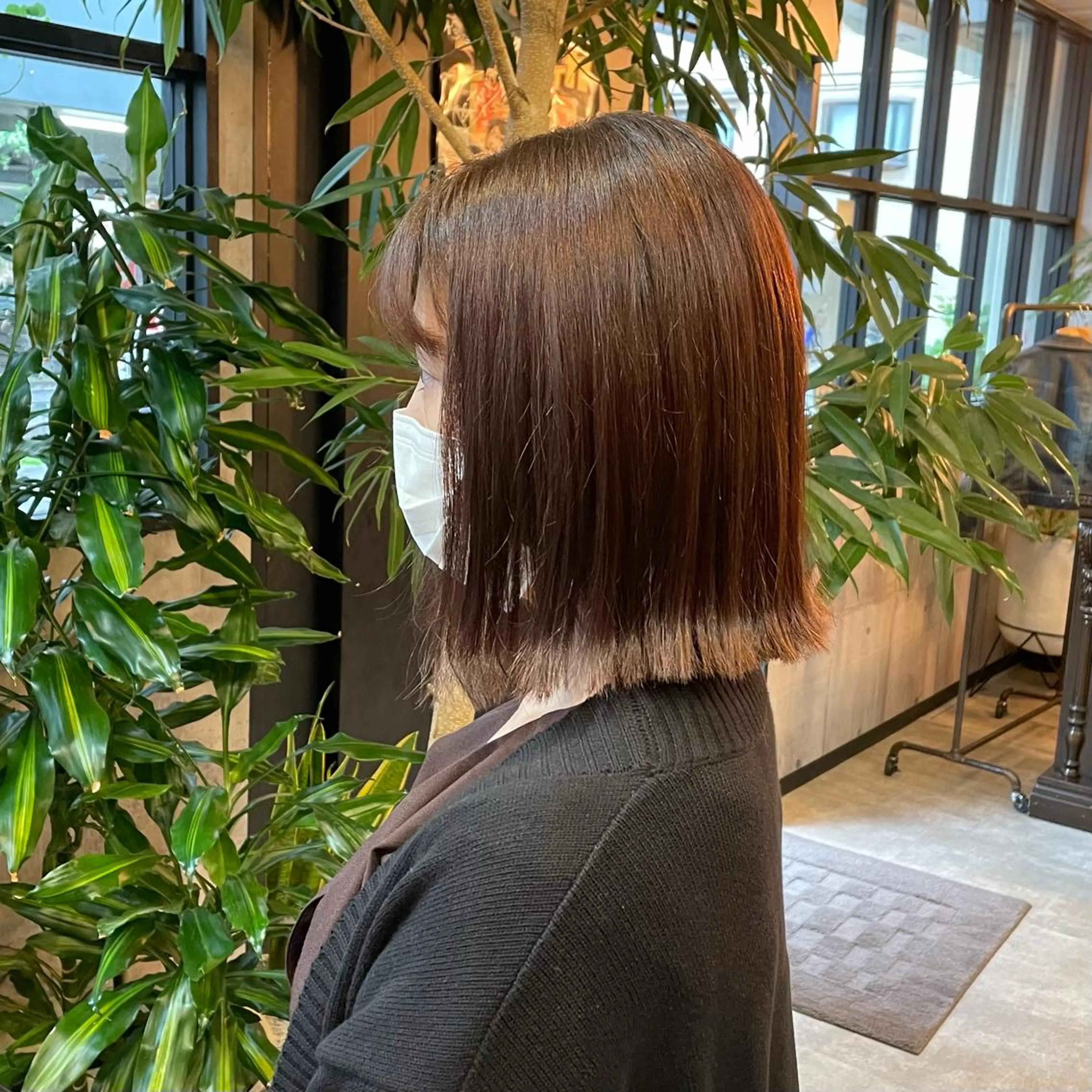 ミディアム カラー ボブ 外ハネヘア カット ヘアカラー トリートメント 竹内 春奈のヘアスタイル