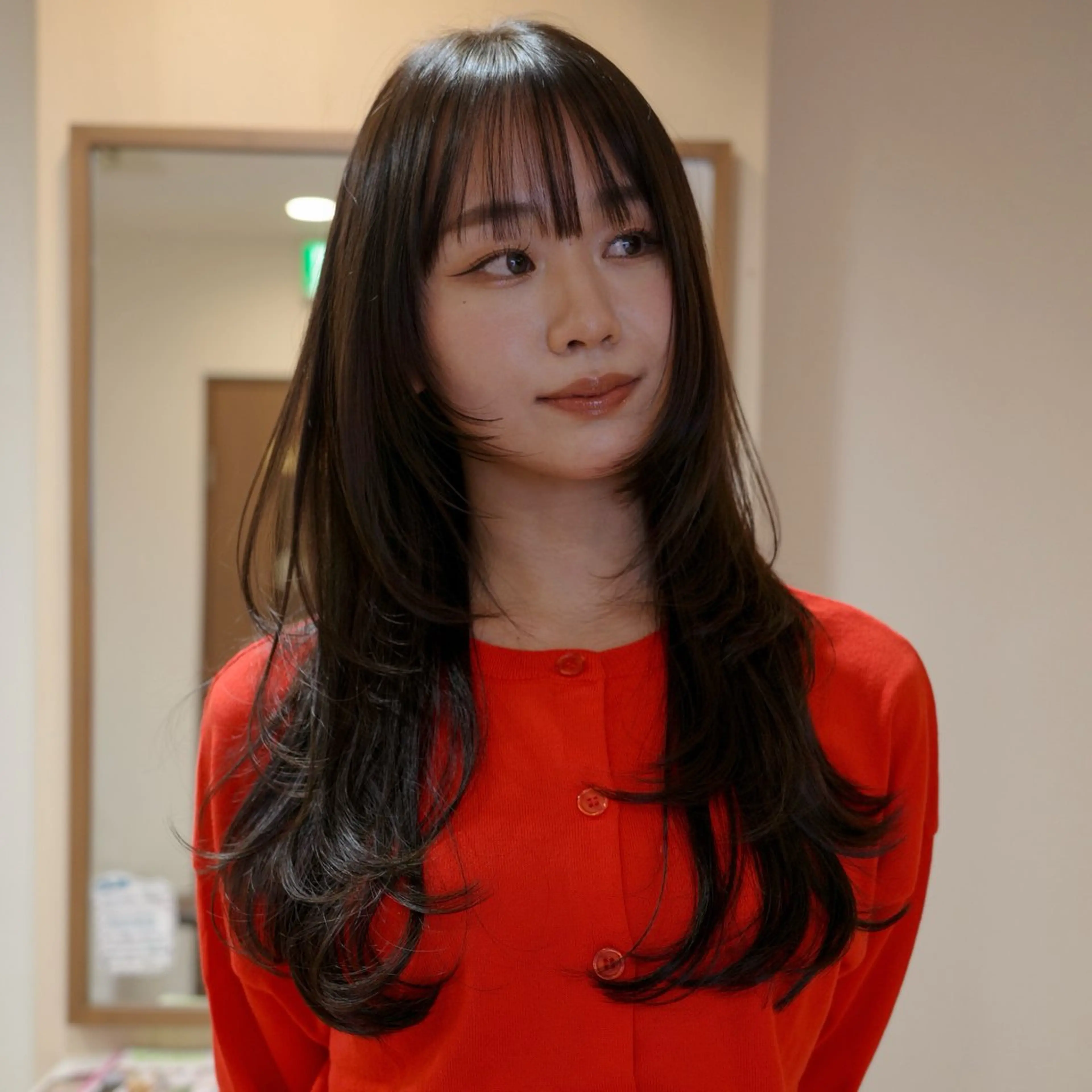 セミロング カラー 畑中康志 美髪矯正/ハイトーンのヘアスタイル