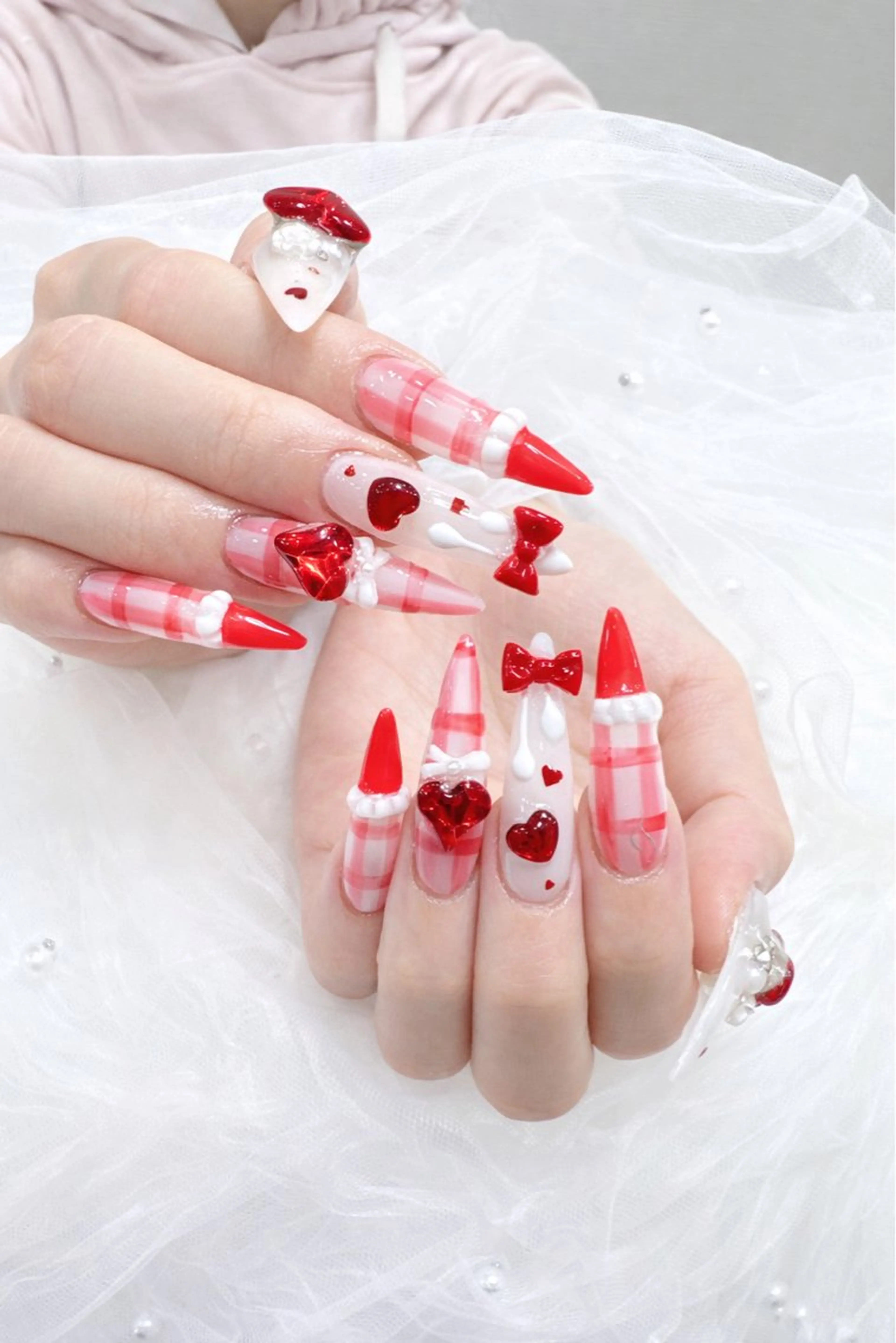 ネイル 長さ出し ガーリー 韓国ネイル ロングネイル 持ち込み ハンドネイル Nami nail salon所属・Nami nail salonのネイルデザイン