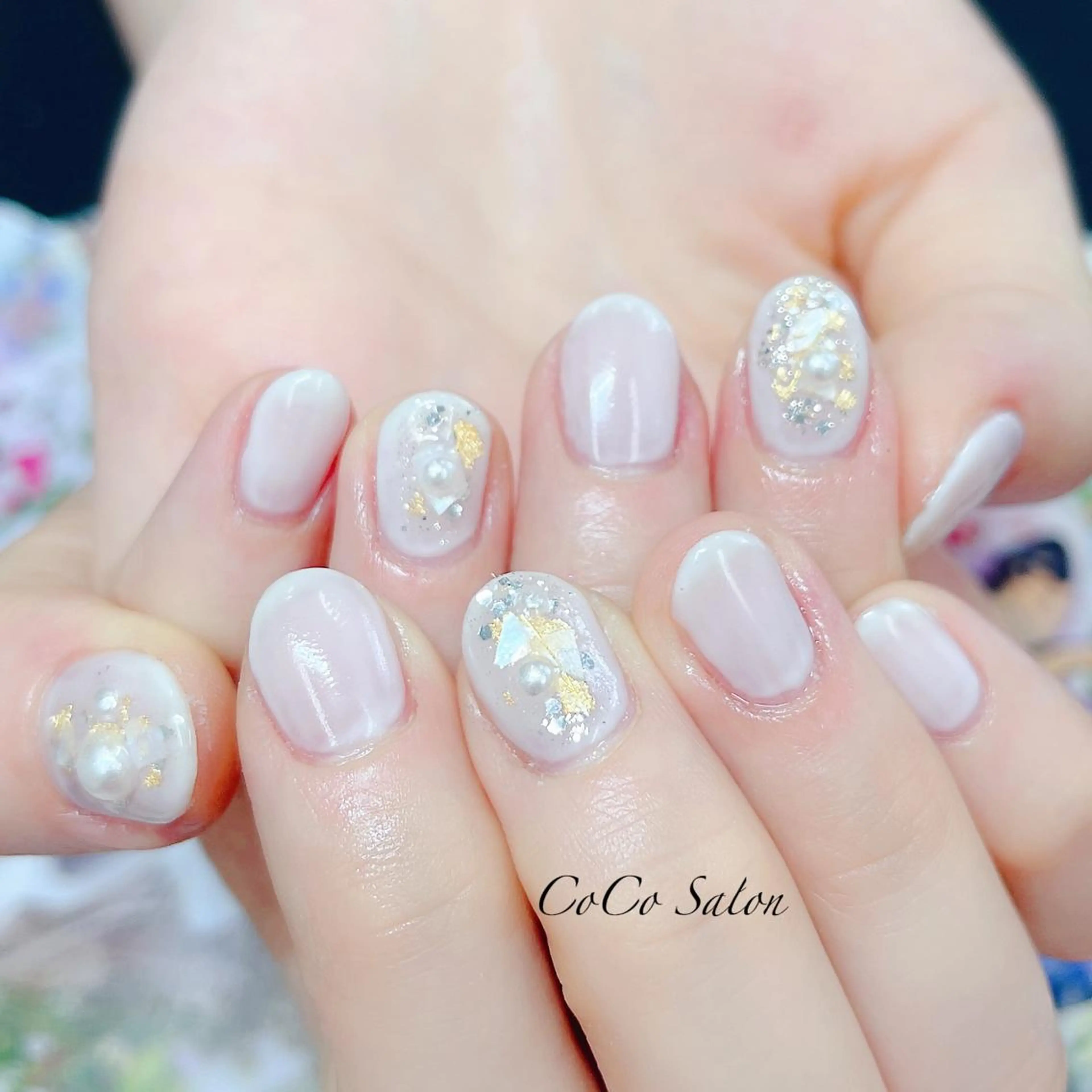 ネイル 成人式 長さ出し ジェルネイル ホログラムネイル キラキラネイル ハンドネイル CoCoSalon ネイル/まつ毛予約のネイルデザイン