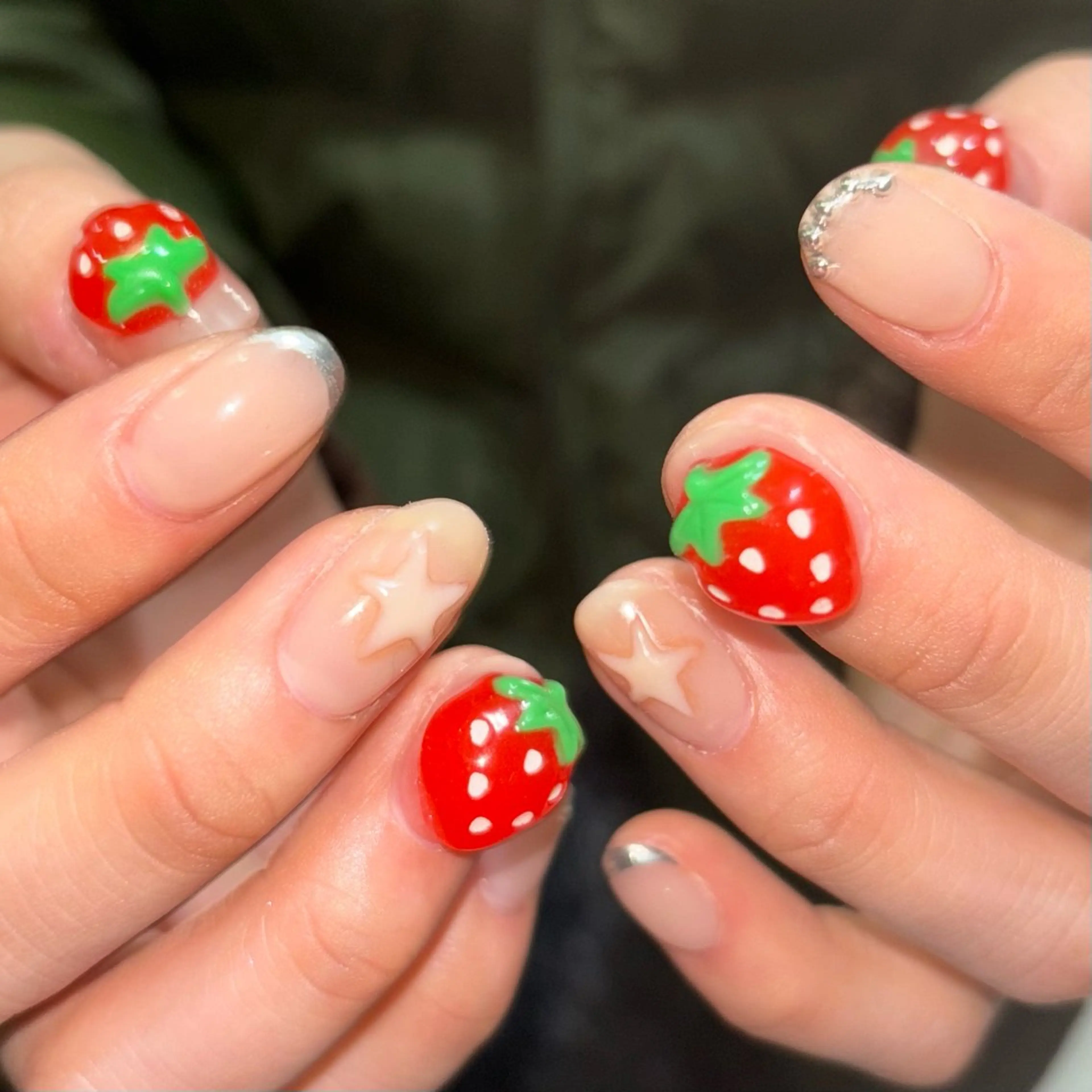 ネイル ハンドネイル 🪐富島彩夏 /海外nail🪐のネイルデザイン