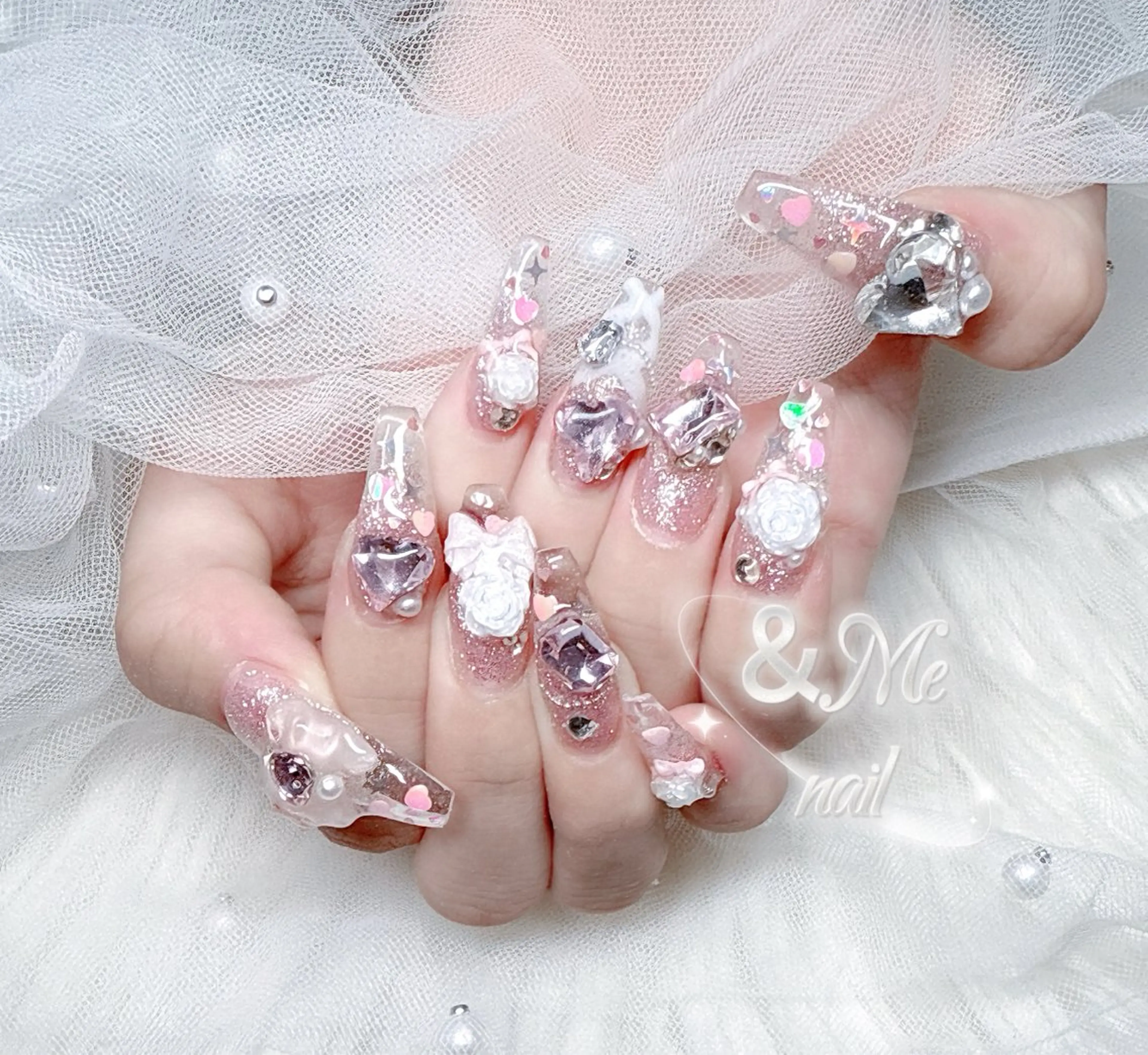 ネイル ハンドネイル &ME Mikoのネイルデザイン