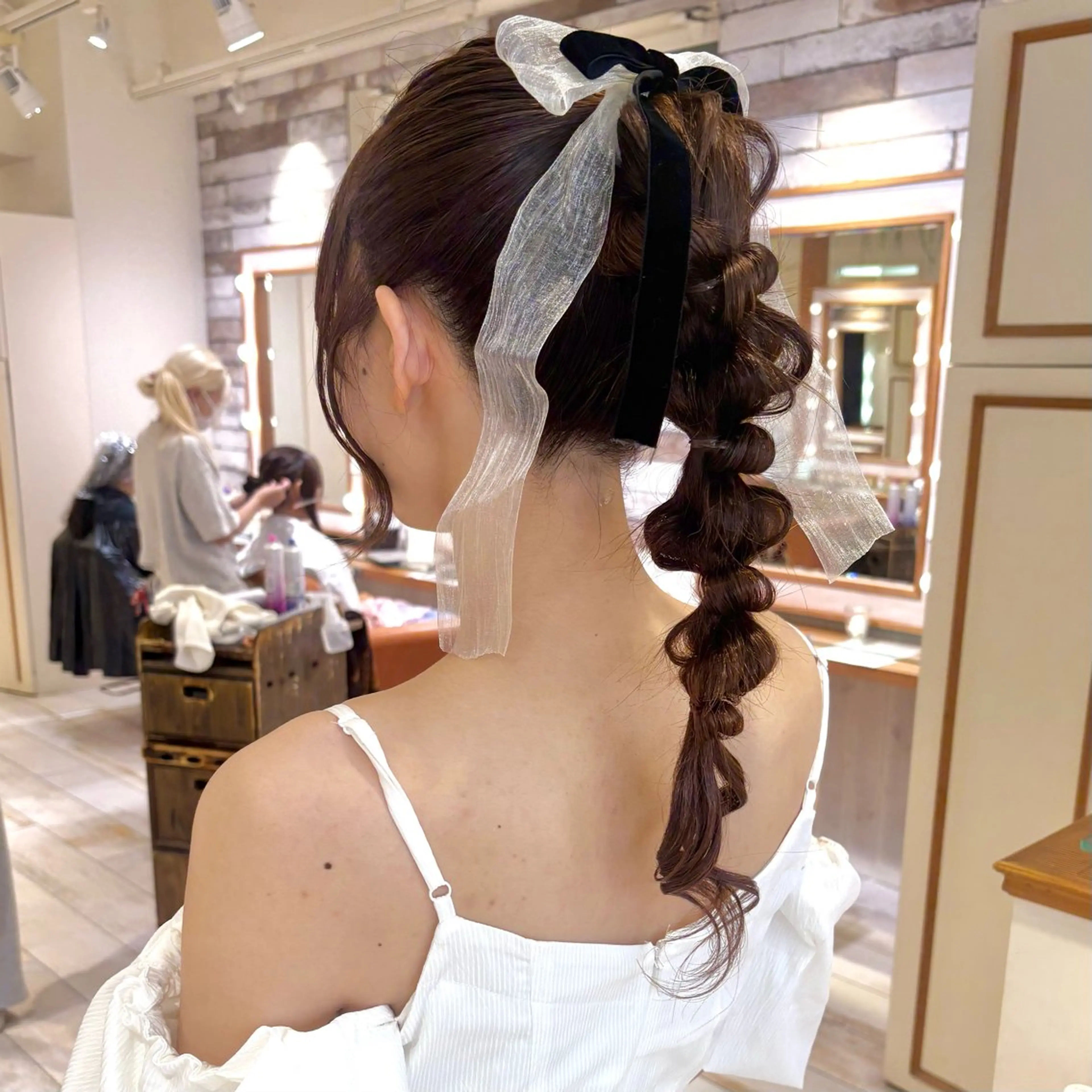 ロング ヘアセット 🌸小島友梨香🌸 ブリーチカラーのヘアスタイル