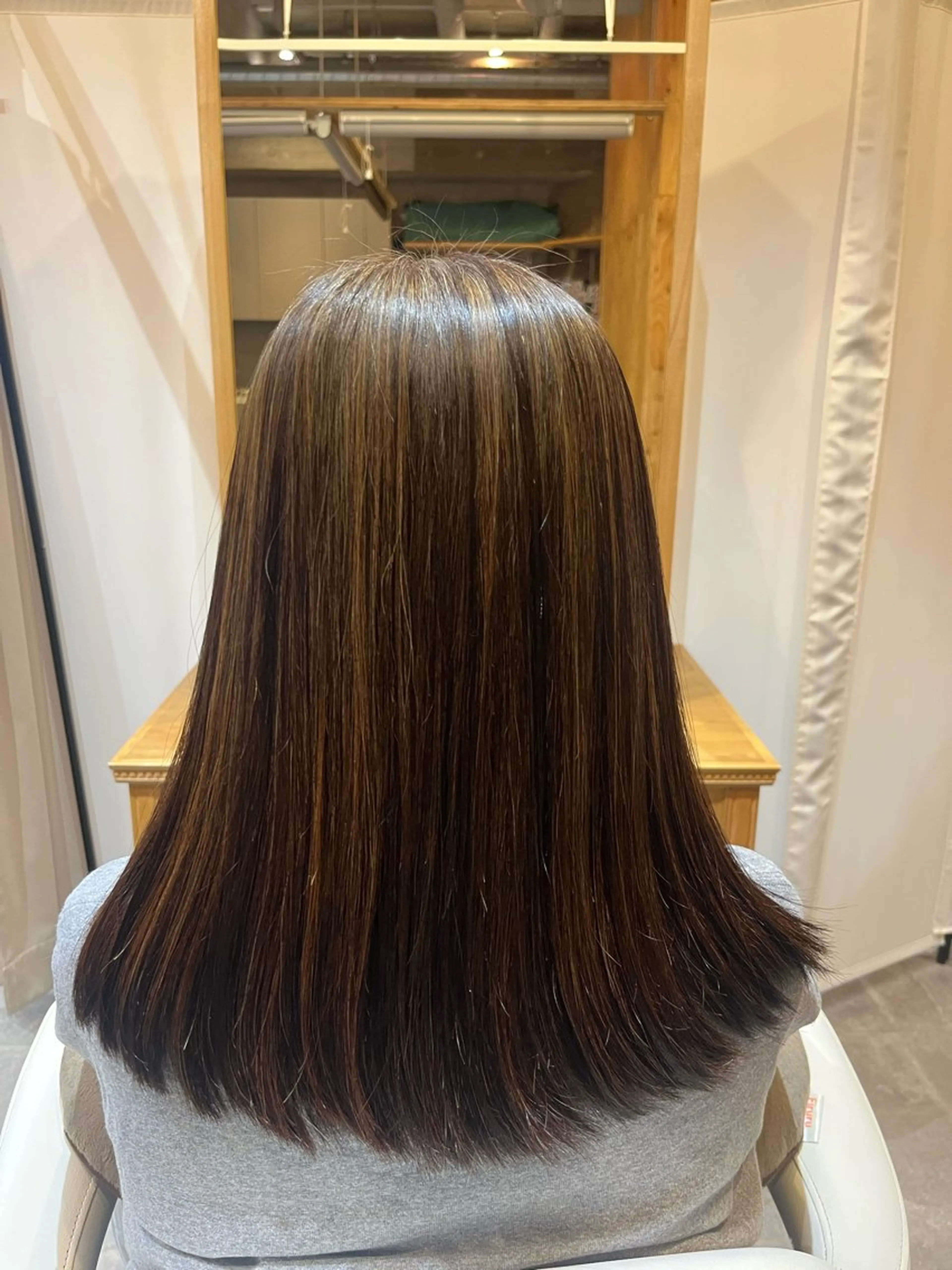 カラー ハイライトカラー カット ヘアカラー 佐藤 未来のヘアスタイル