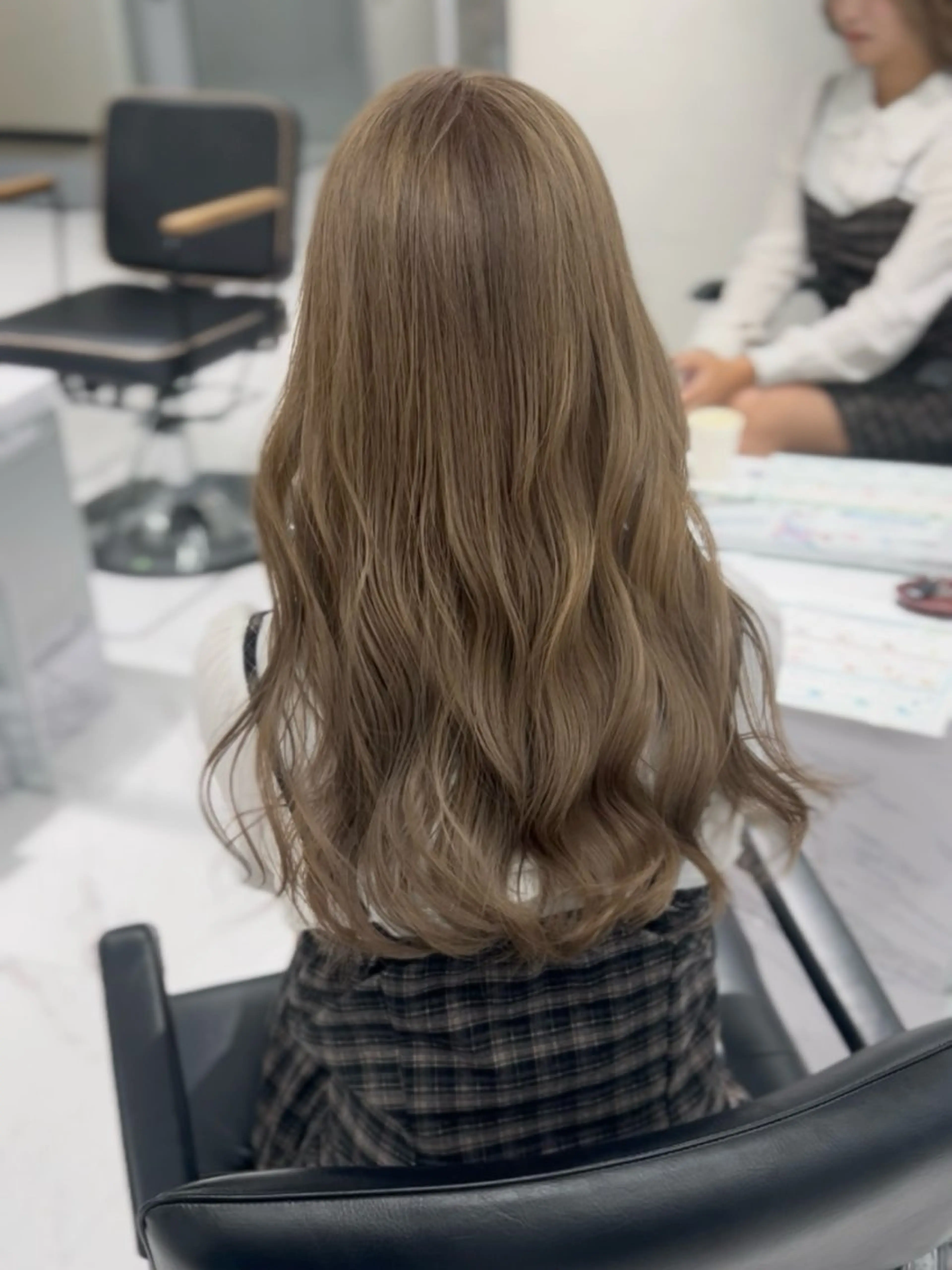 ロング カラー ベージュカラー ミルクティーベージュ カット ヘアカラー トリートメント shizuna/天神 /メンズ/ボブのヘアスタイル