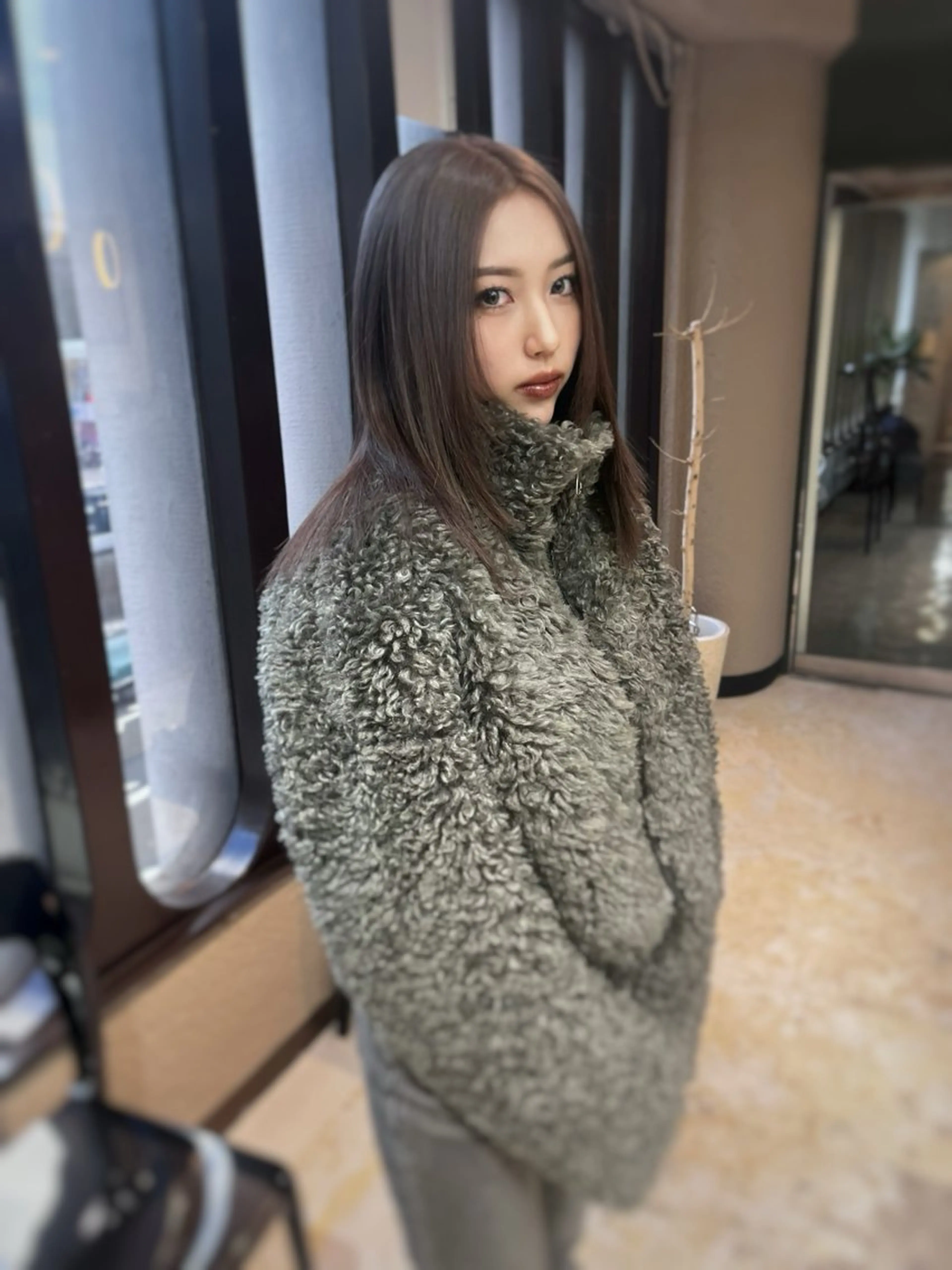 セミロング ヘアカラー 💖艶髪ブリーチ髪質 改善💖ケンシンのヘアスタイル