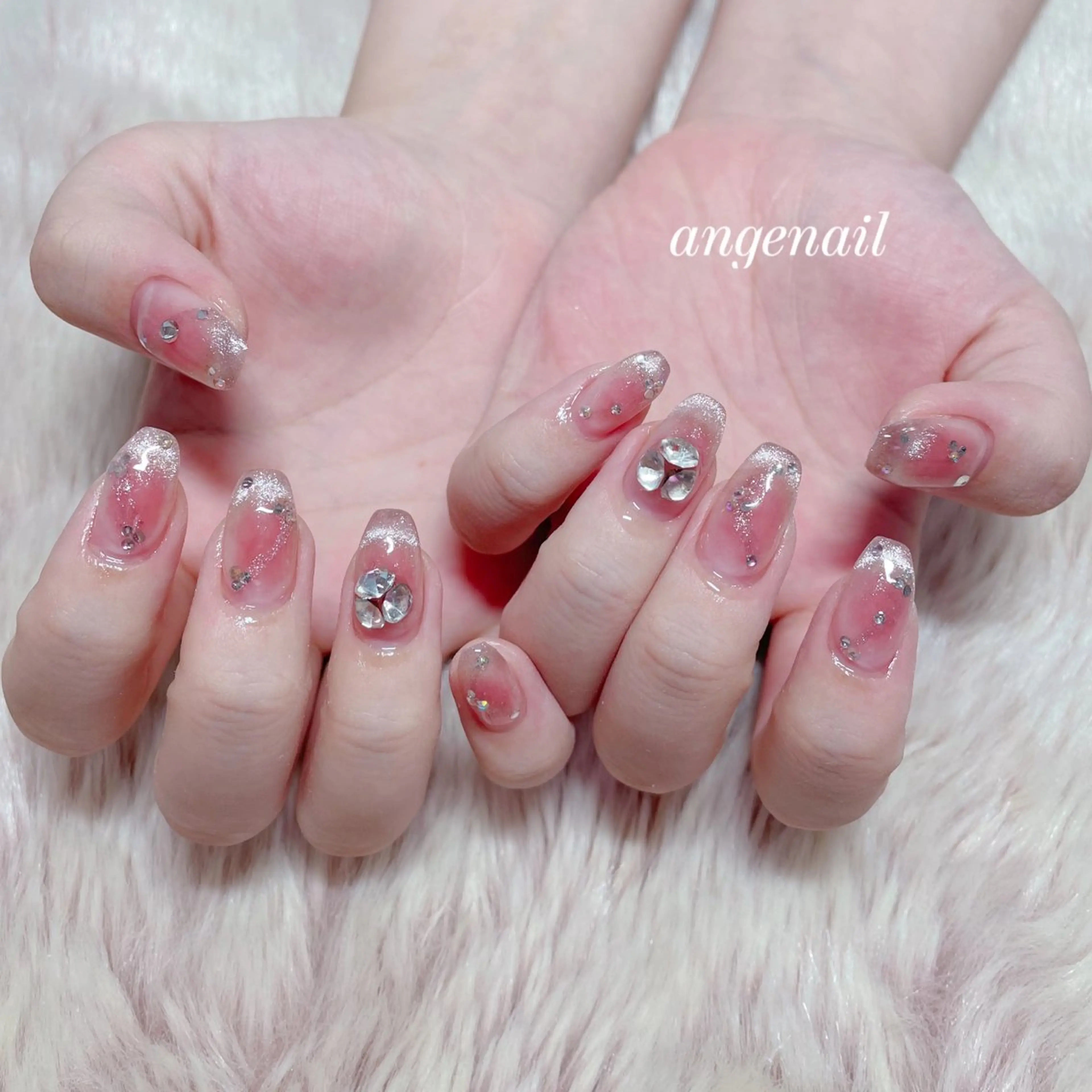 ネイル ハンドネイル オーナーネイリスト MAKIのネイルデザイン