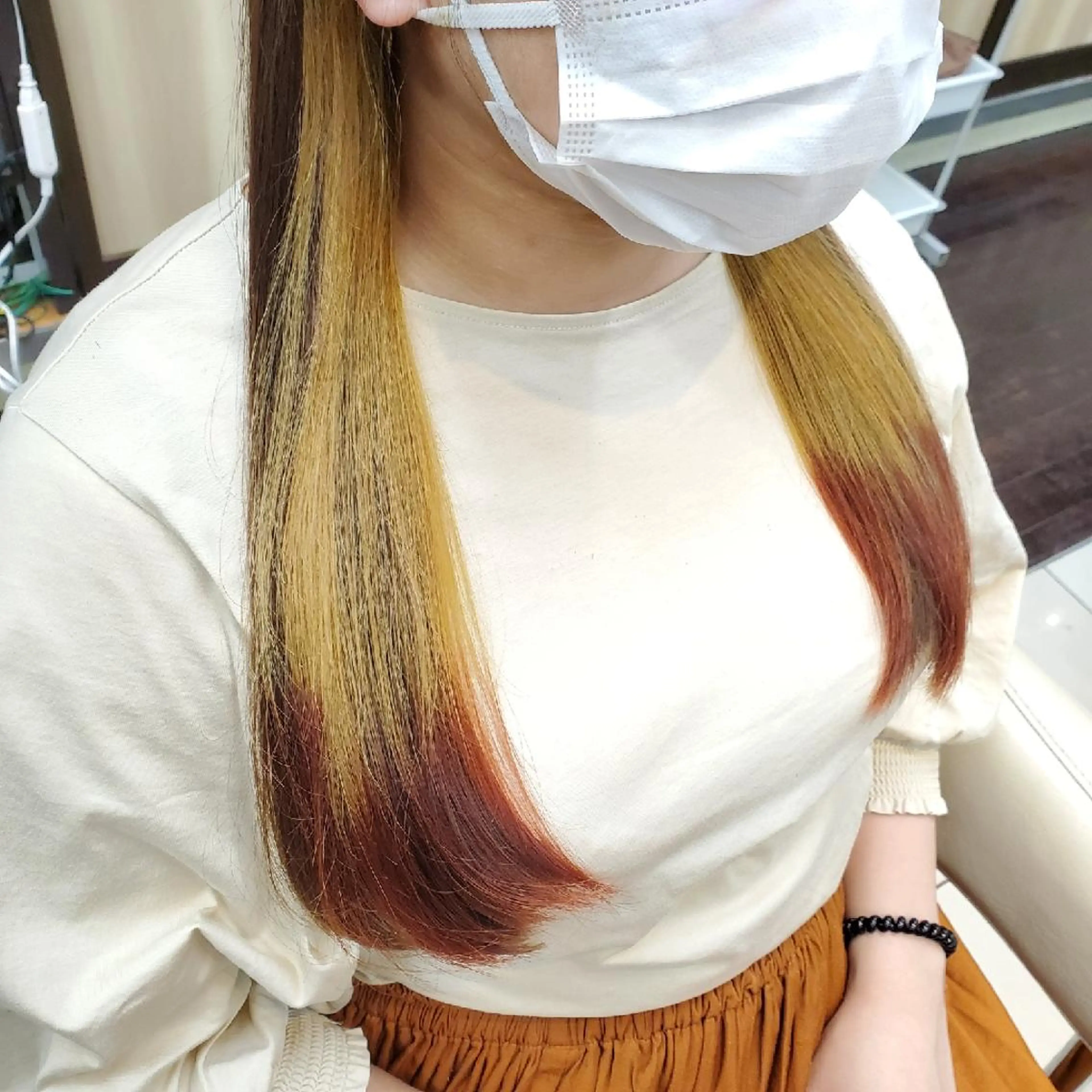 ロング カラー 推しアニメカラー🌈 ツヤ透明感カラー🦄のヘアスタイル