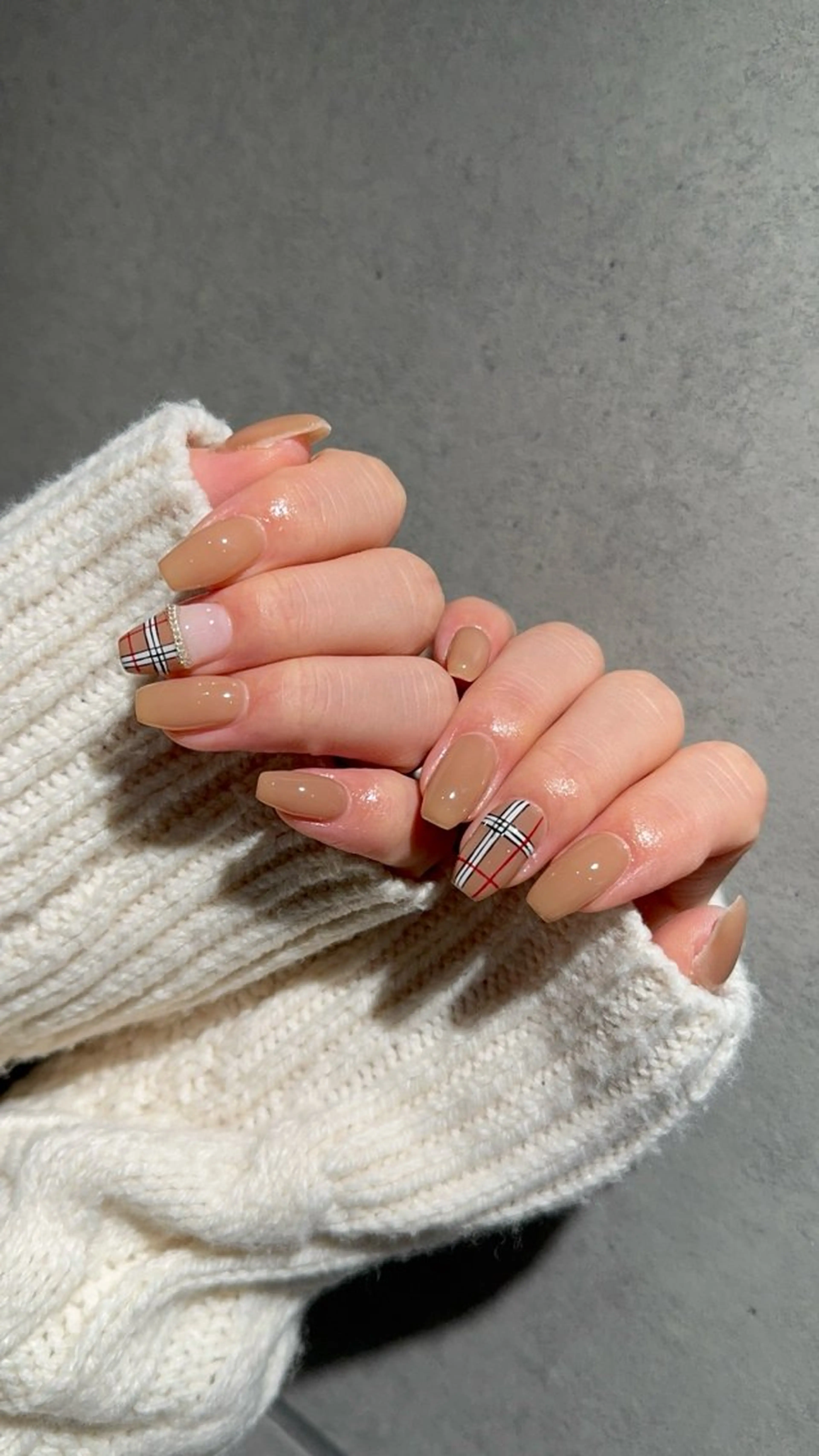 ネイル I-nailロング /ワンホン/キラキラのネイルデザイン