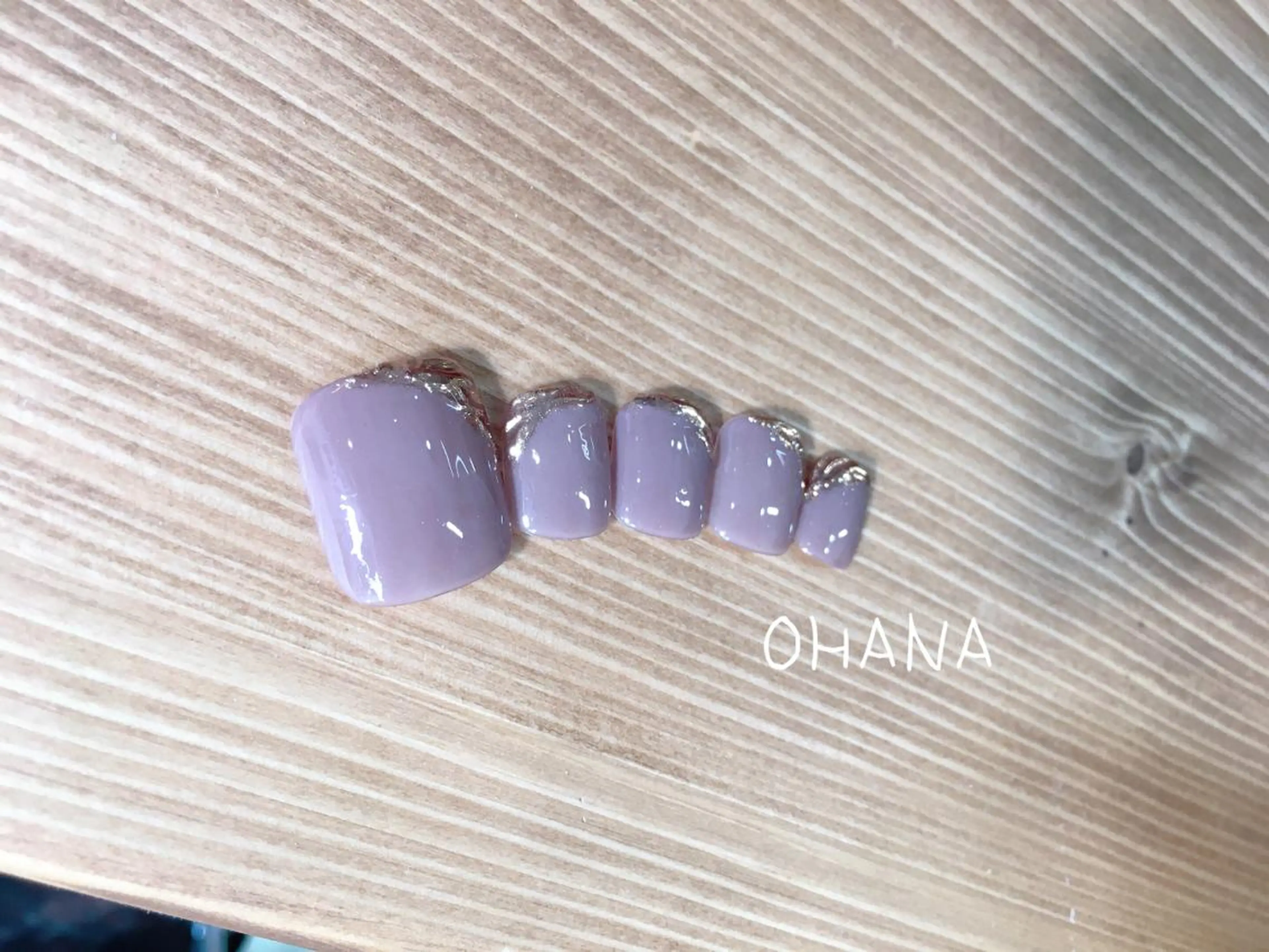 ネイル フットネイル ラメ(グリッター) ラメグラデーション ミラーネイル ニュアンスネイル nailroom  OHANA所属・nailroom OHANA🌴のネイルデザイン