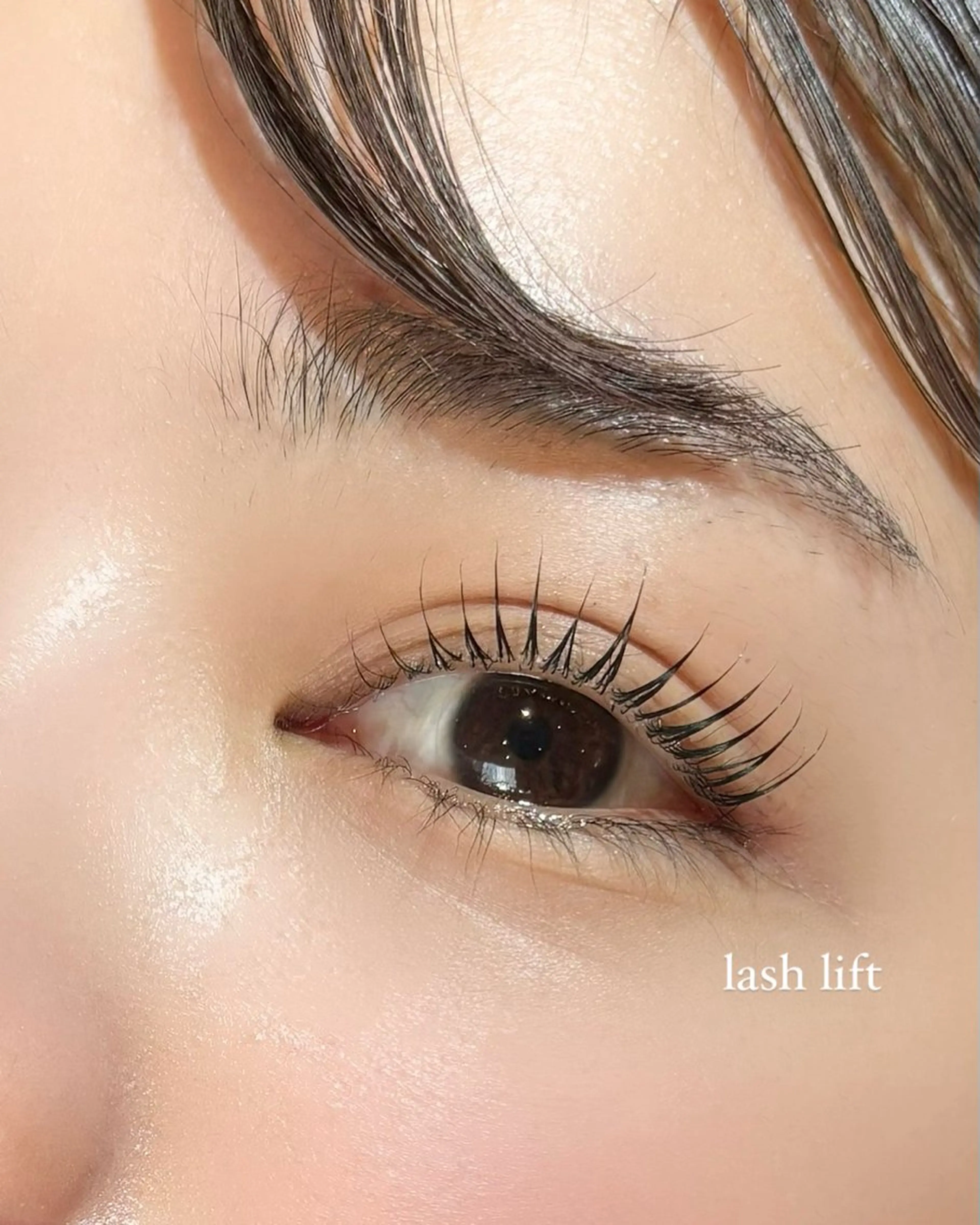 マツエク・マツパ LUCY NAIL&EYE所属・LUCY心斎橋 奥野の眉毛・アイブロウイメージ