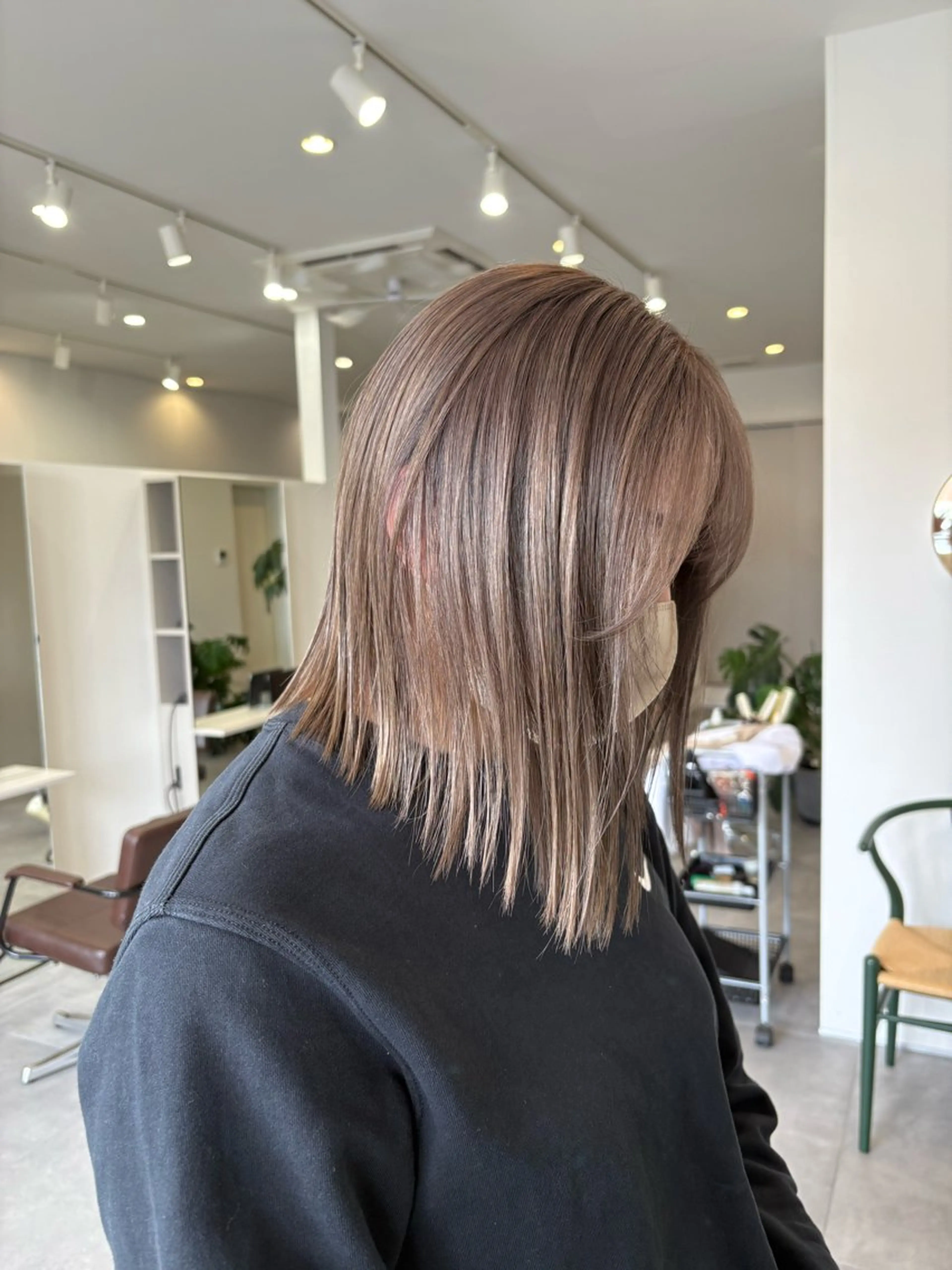 ミディアム カラー YUEN イシイ アミのヘアスタイル