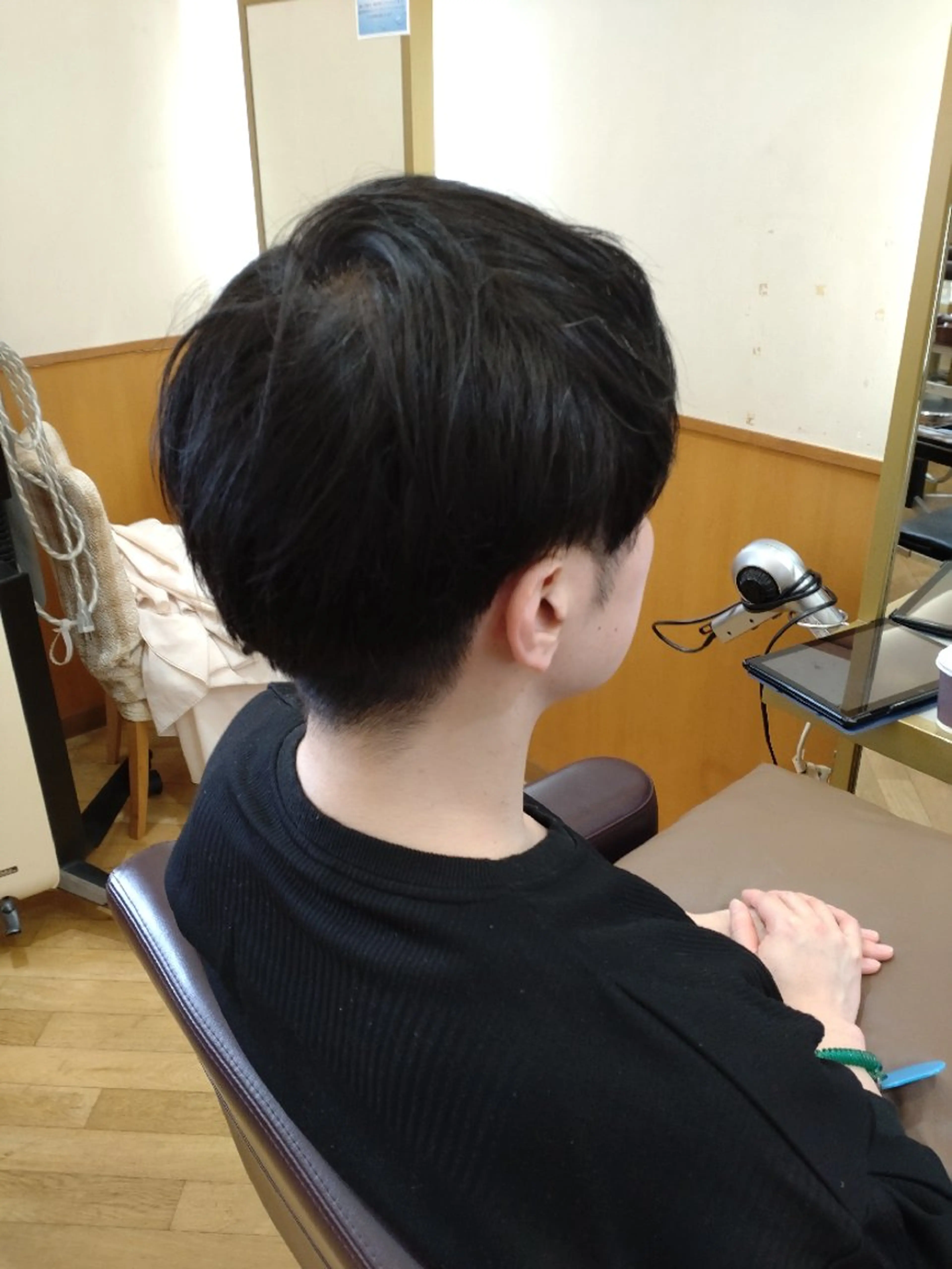 メンズ カット ヘッドスパ 仮屋 敬介のヘアスタイル