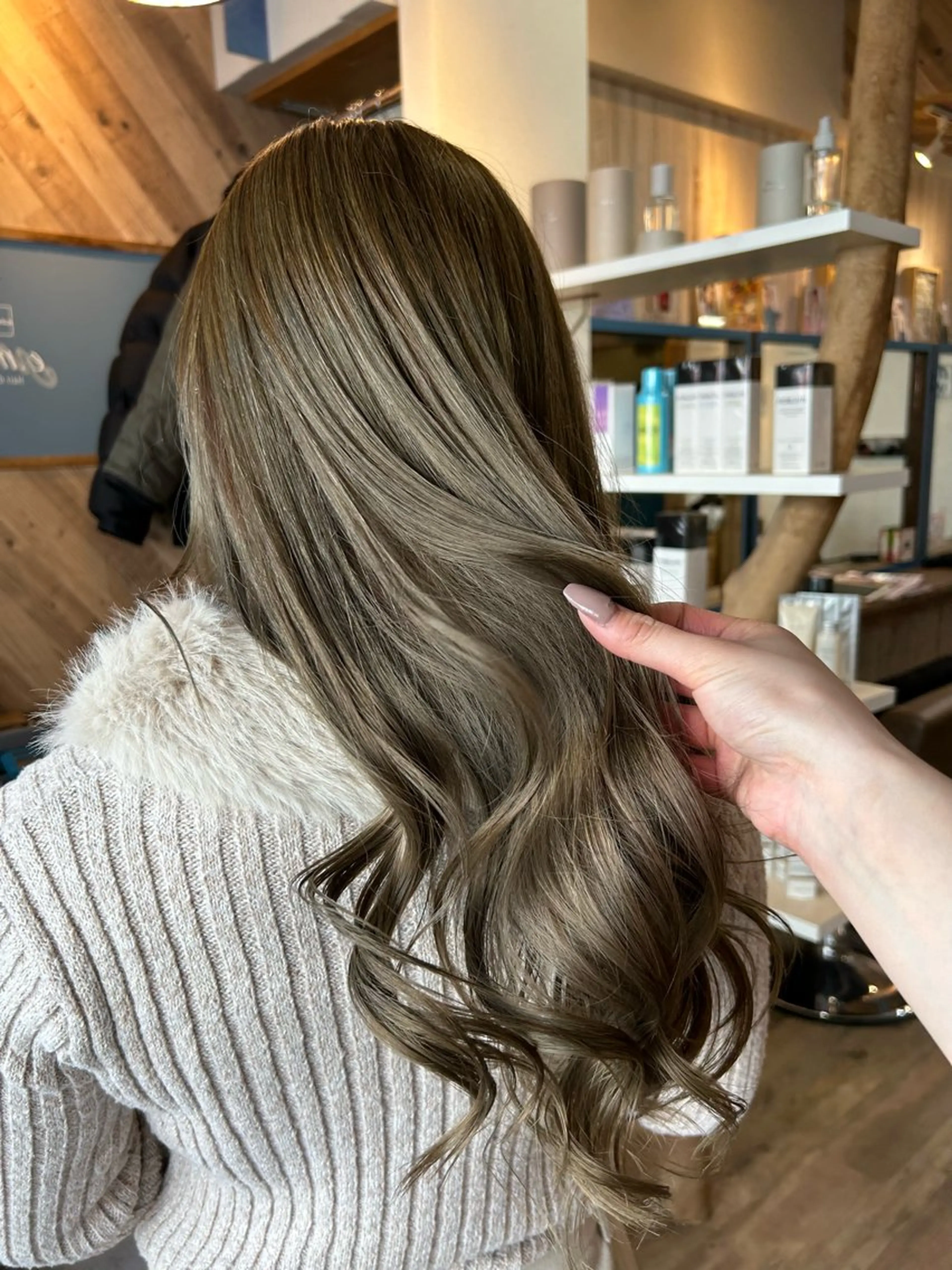 ロング カラー ベージュカラー オリーブベージュ ヘアカラー IMARI /のヘアスタイル