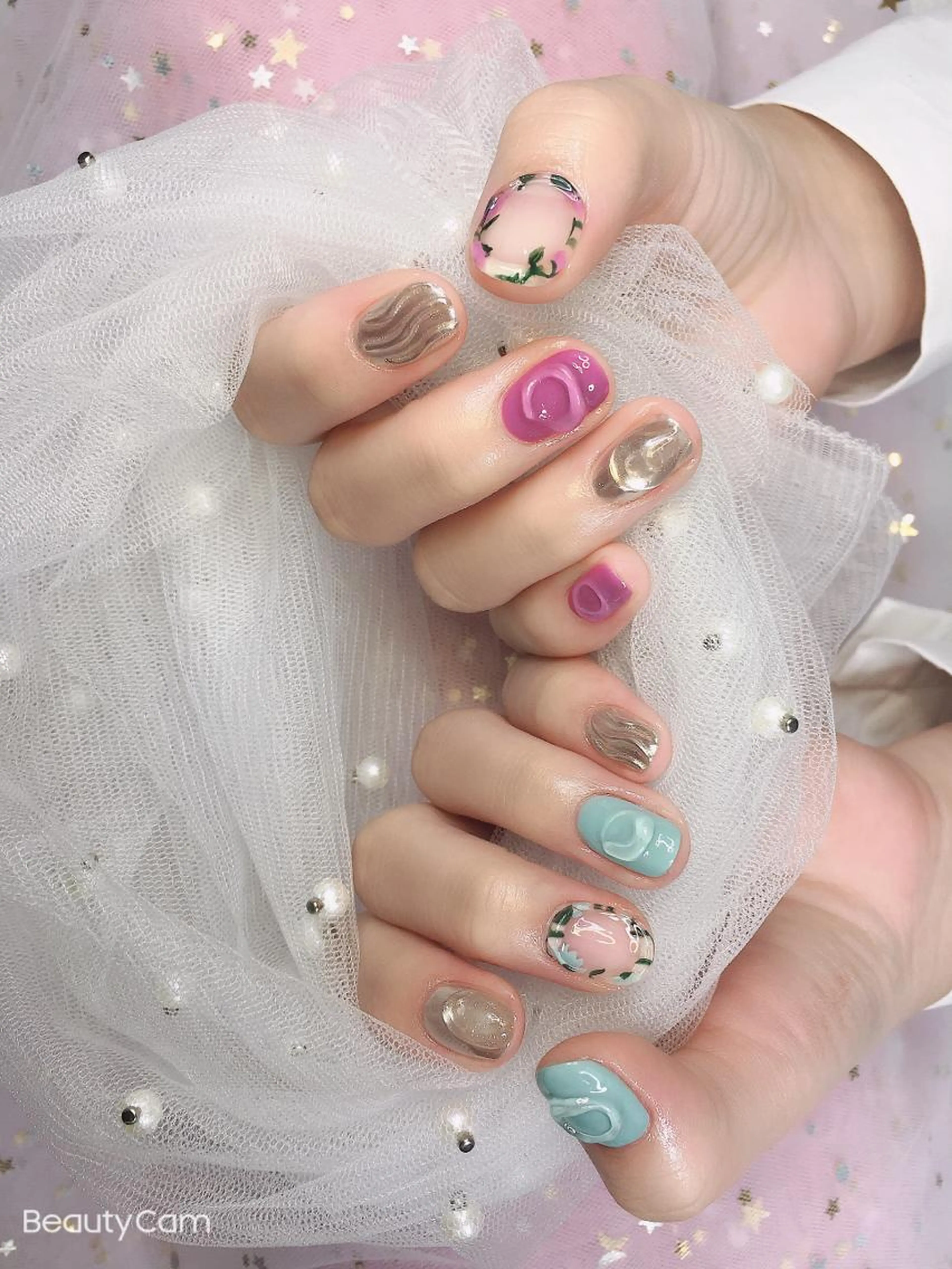 【OPEN記念】(オフ無料)ハンドアート付けシンプル  ストーンパーツ20個付き  ケア込み、持ち込みデザインokの写真