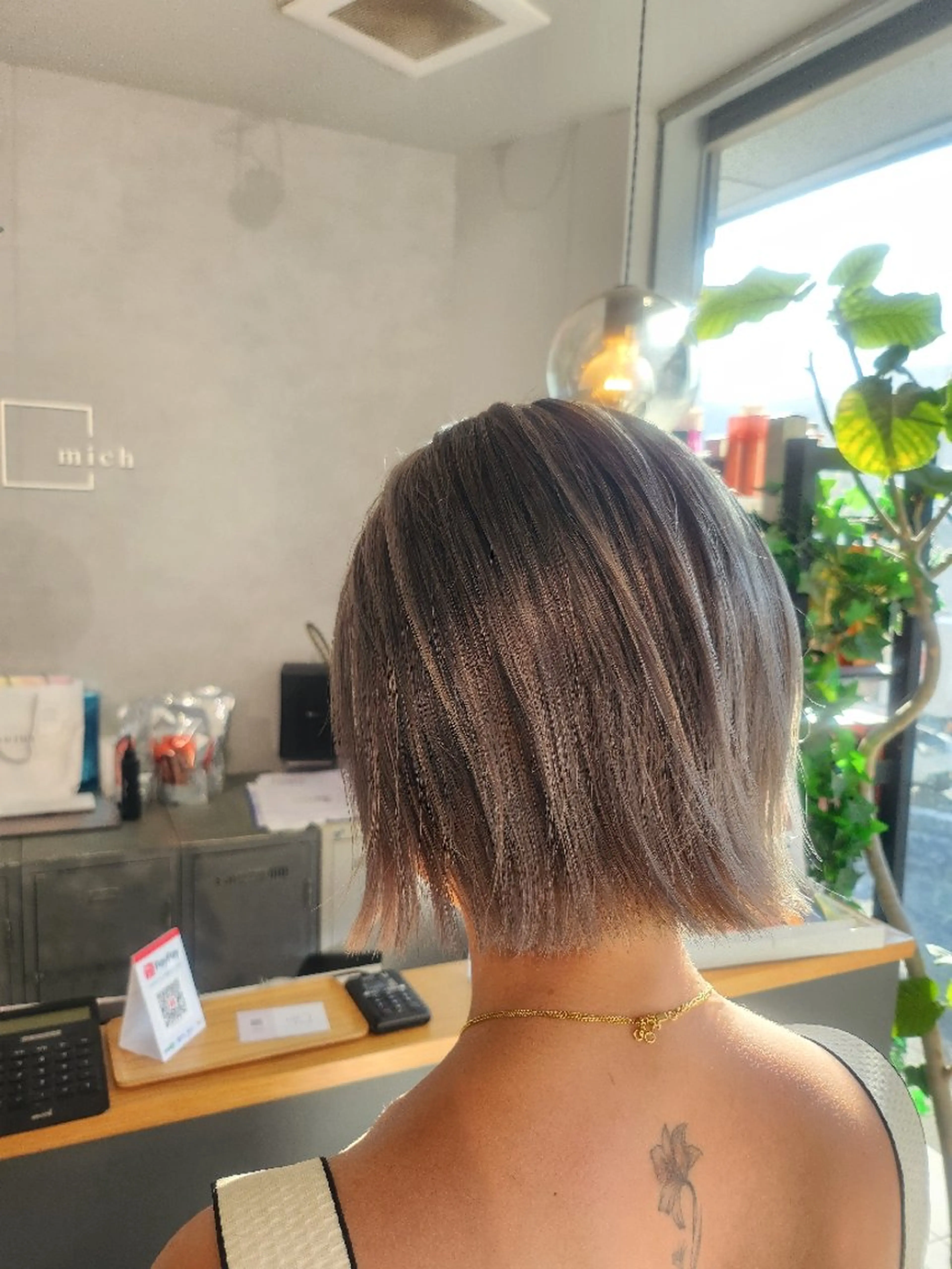 ショート レイヤーカット LUANAhair所属・金田 拓也のヘアスタイル