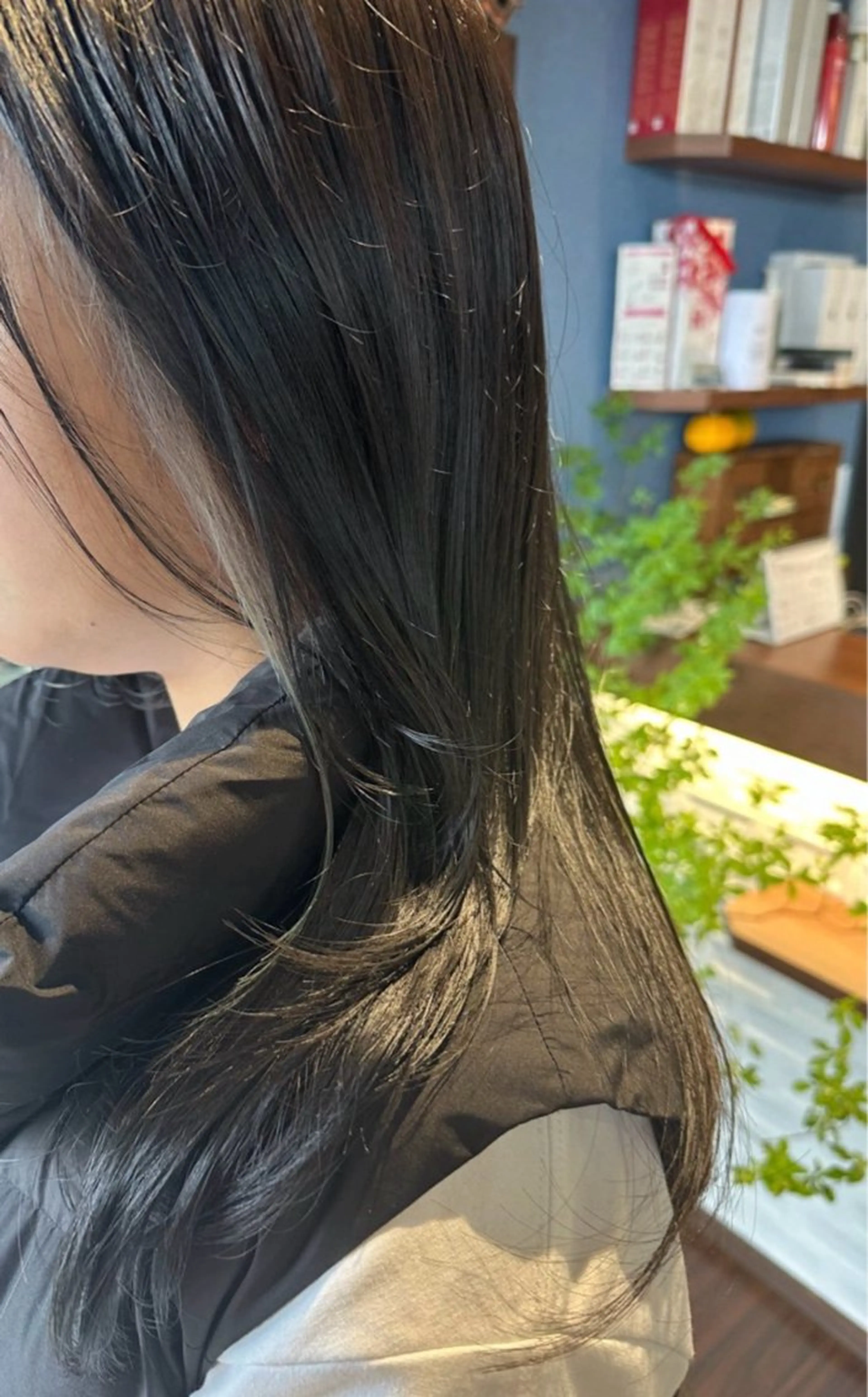 ロング カラー 透明感カラー インナーカラー シルバー カット ヘアカラー 🎀Kubu🍀 Natsumu🎀のヘアスタイル