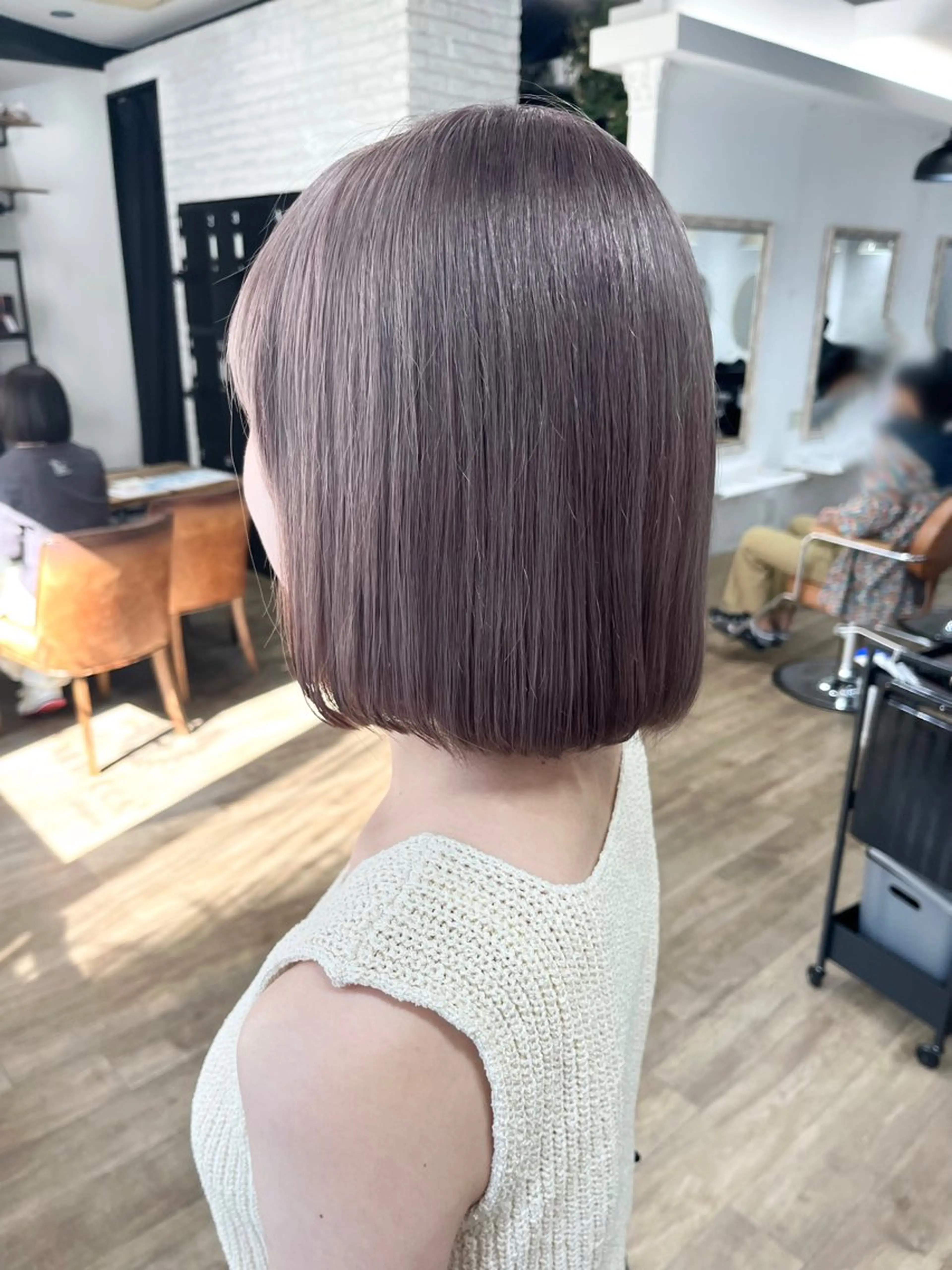 ショート カラー ブリーチ eto所属・akira𝜗𝜚 ꙳.*‬透明感カラーのヘアスタイル