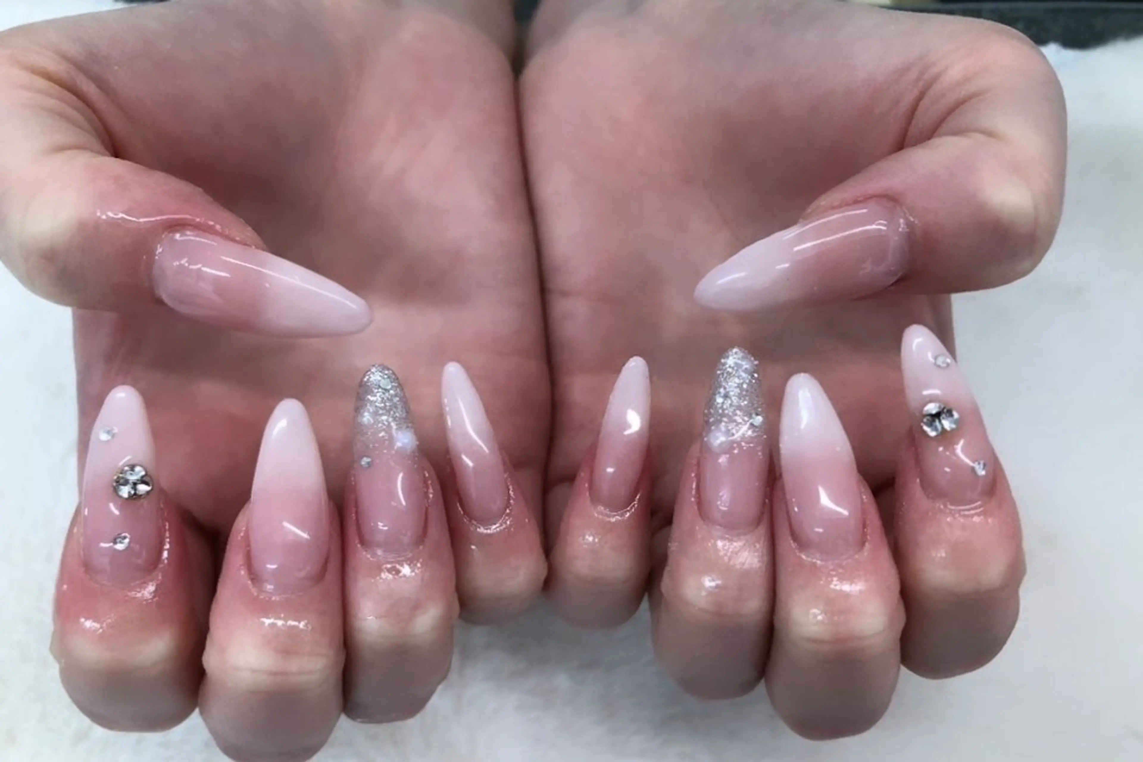 ネイル ワンホンネイル ハンドネイル 心斎橋Salon Epokkuのネイルデザイン