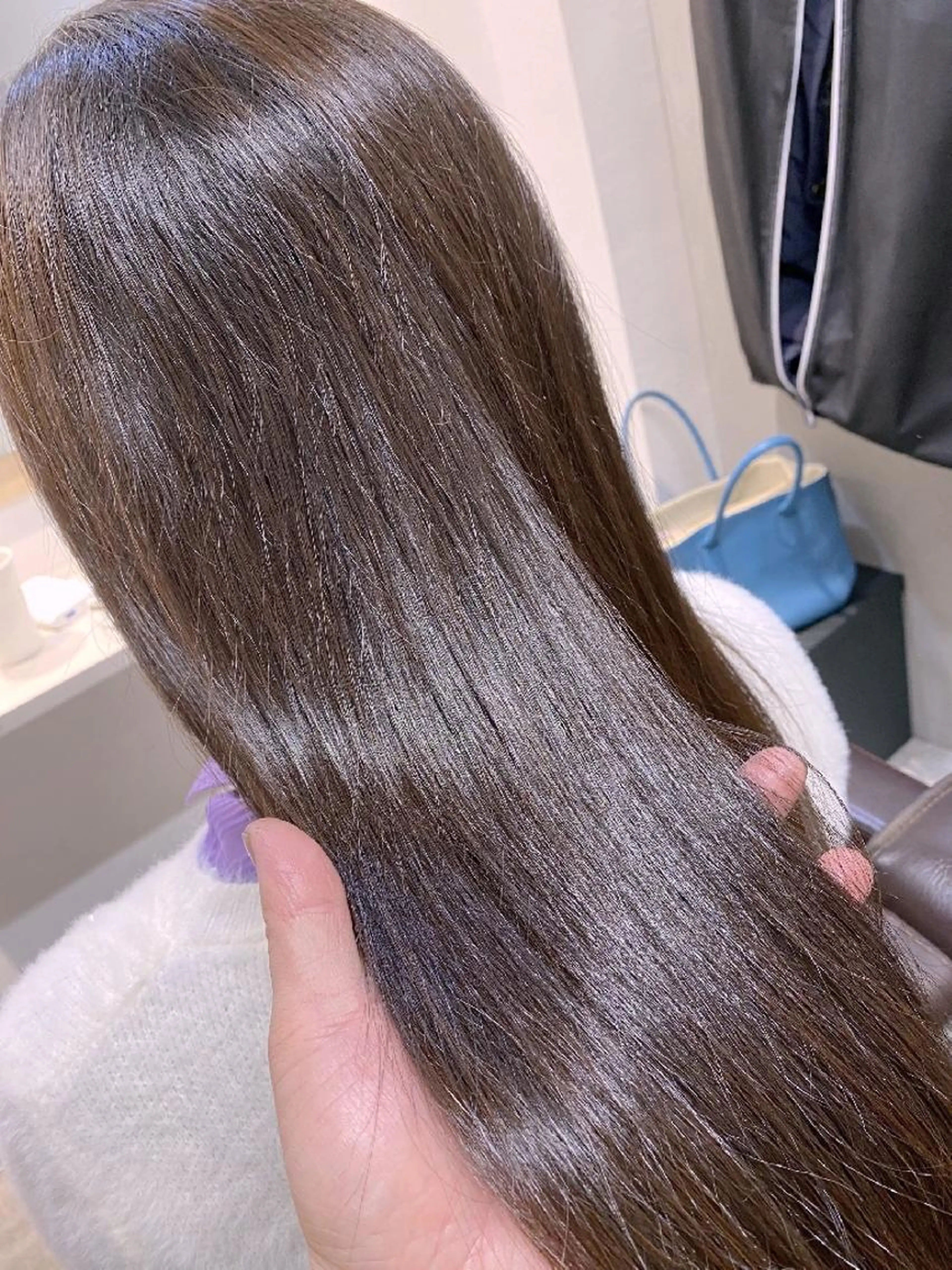 🉐❣️お得なメニュー‼️白髪染めも可♪ケアカラー＋カット+トリートメント‼️プチスパ付きの写真