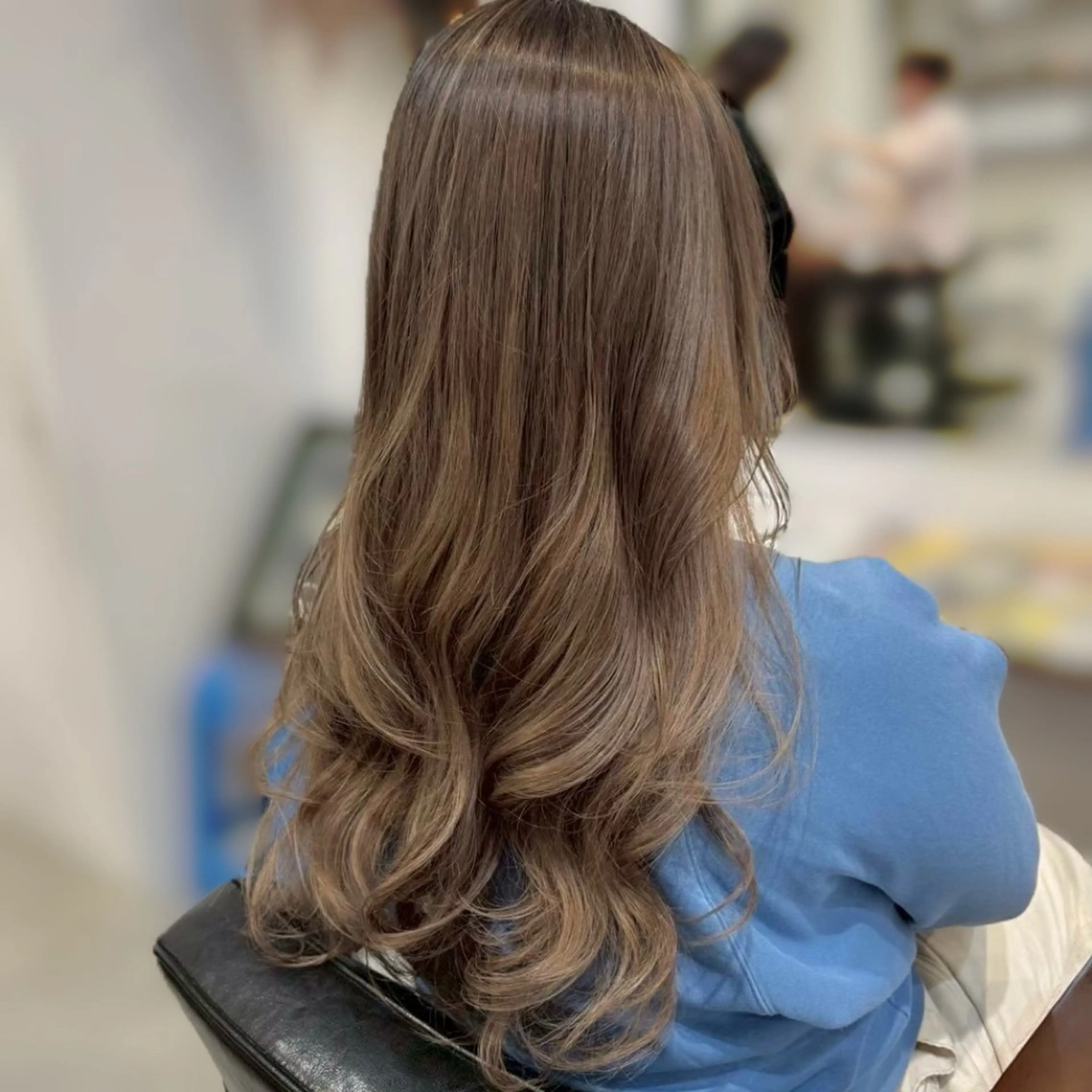 ロング 坂本 璃里杏のヘアスタイル