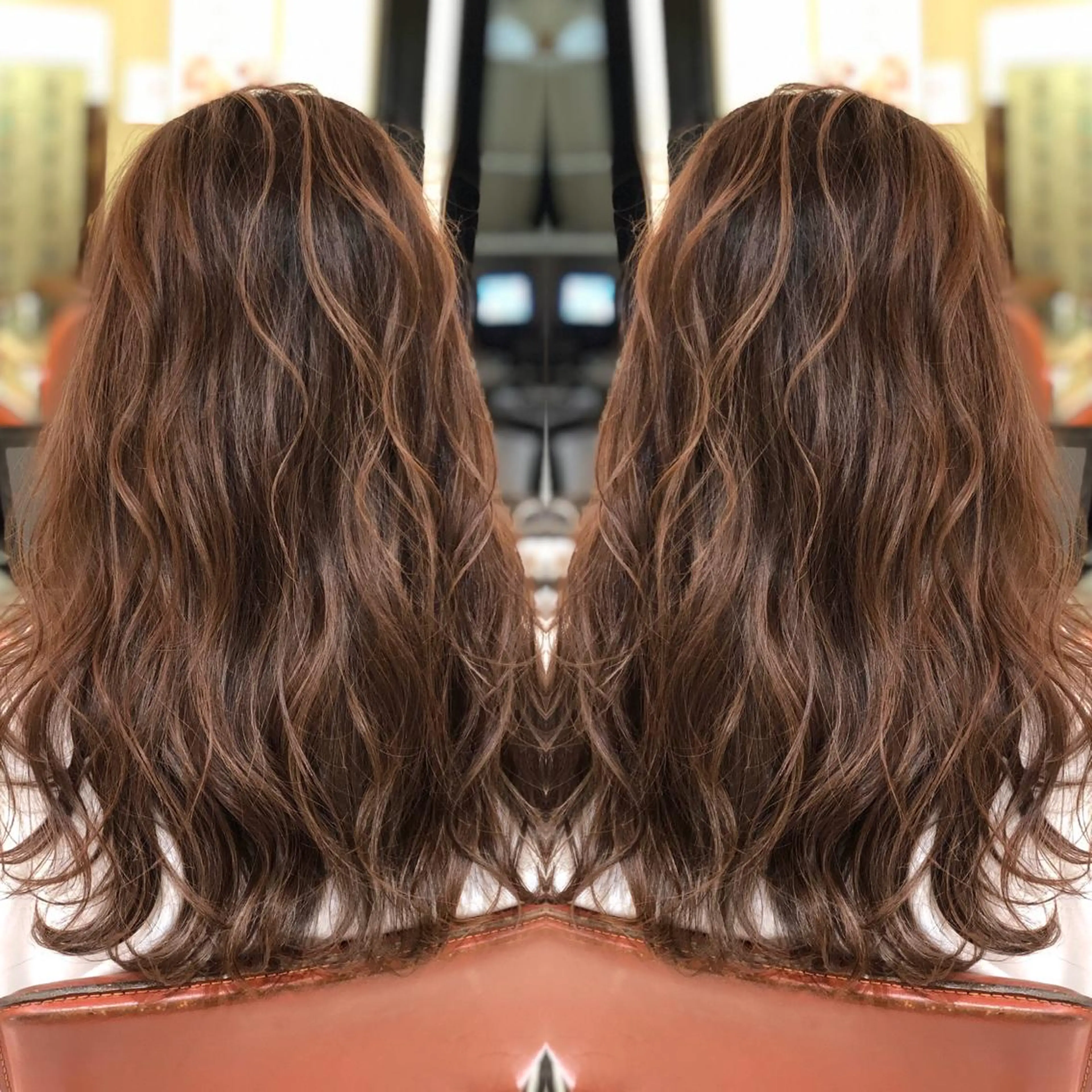 セミロング ヘアカラー Y Uのヘアスタイル