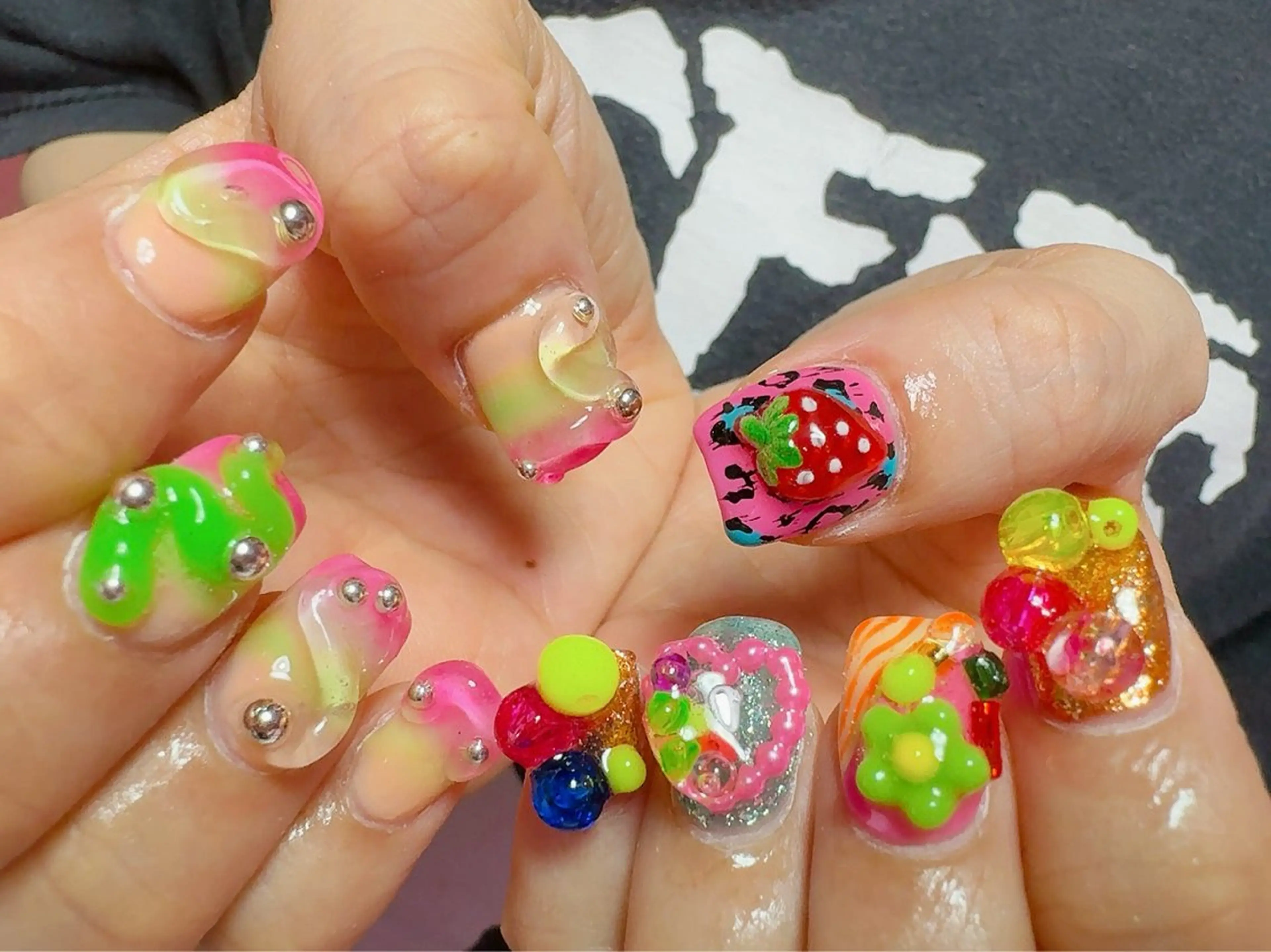 ネイル ハンドネイル Nail Atelier IamI所属・アイアムアイ 大村磨衣のネイルデザイン