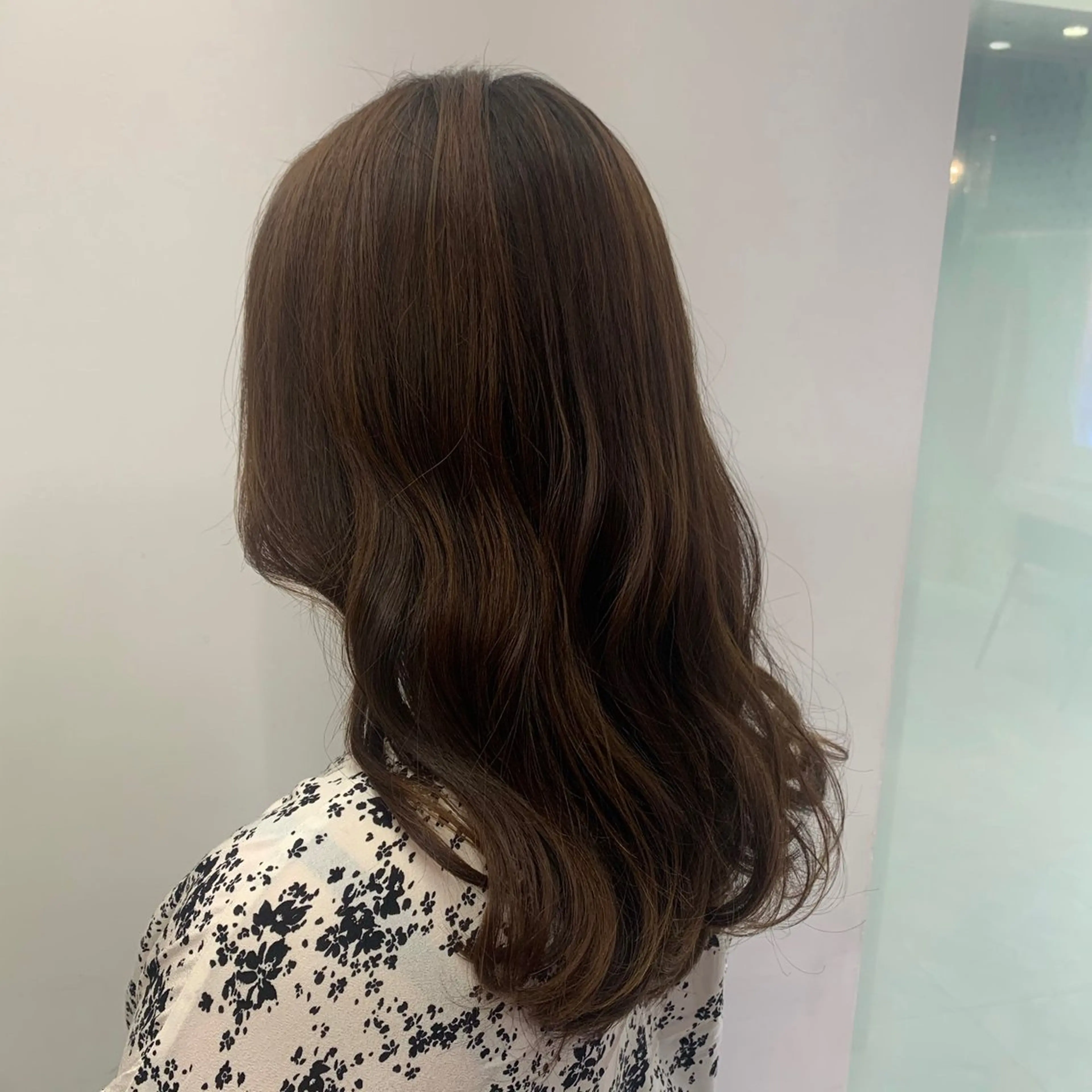 セミロング パーマ カット パーマ 垢抜けヘア 韓国ヘア銀座近下菜央のヘアスタイル