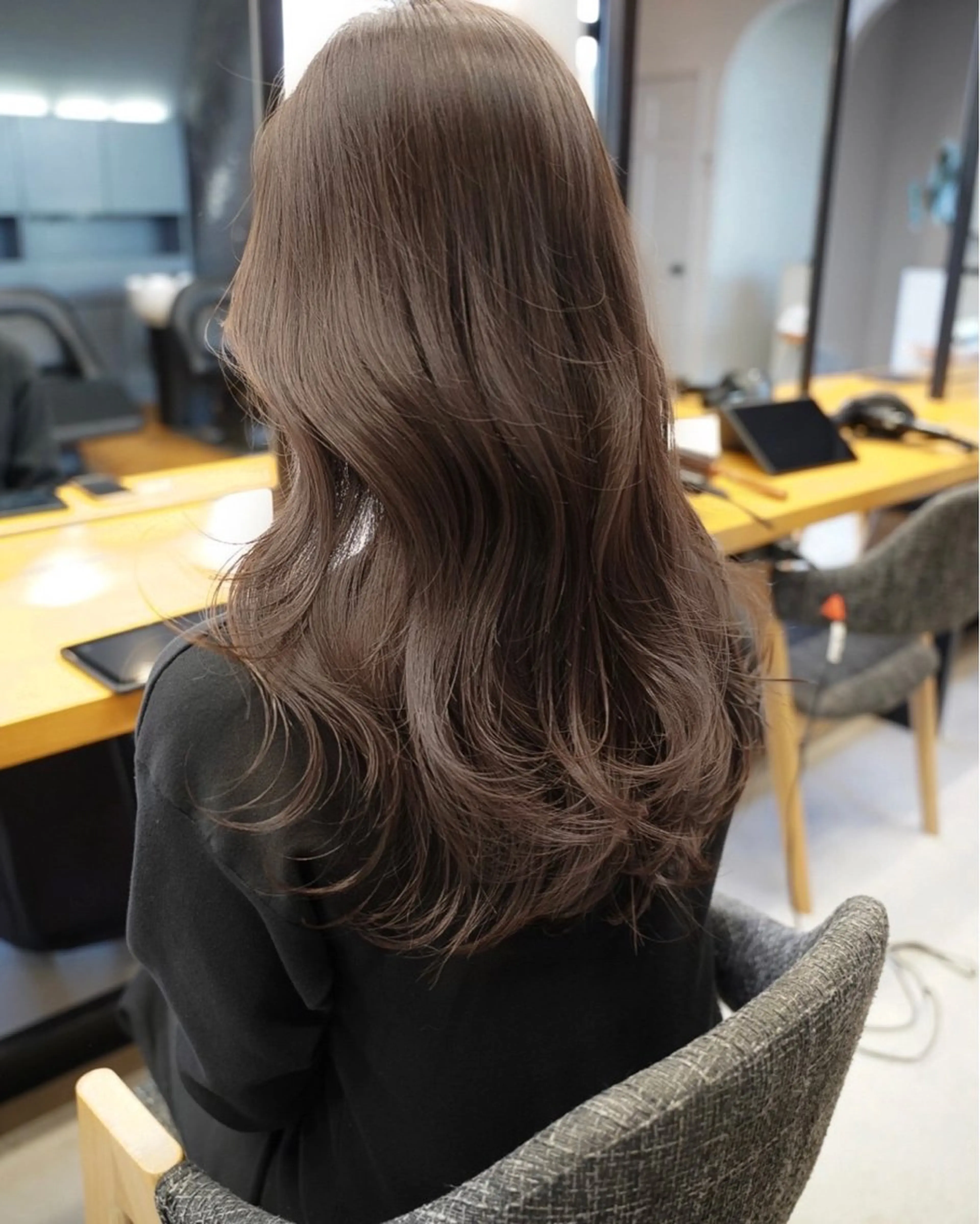 ミディアム カラー ベージュカラー ブリーチ ブラウンカラー チョコレートブラウン 透明感カラー ✨髪質改善 縮毛矯正 艶髪 立川 コウキ✨のヘアスタイル
