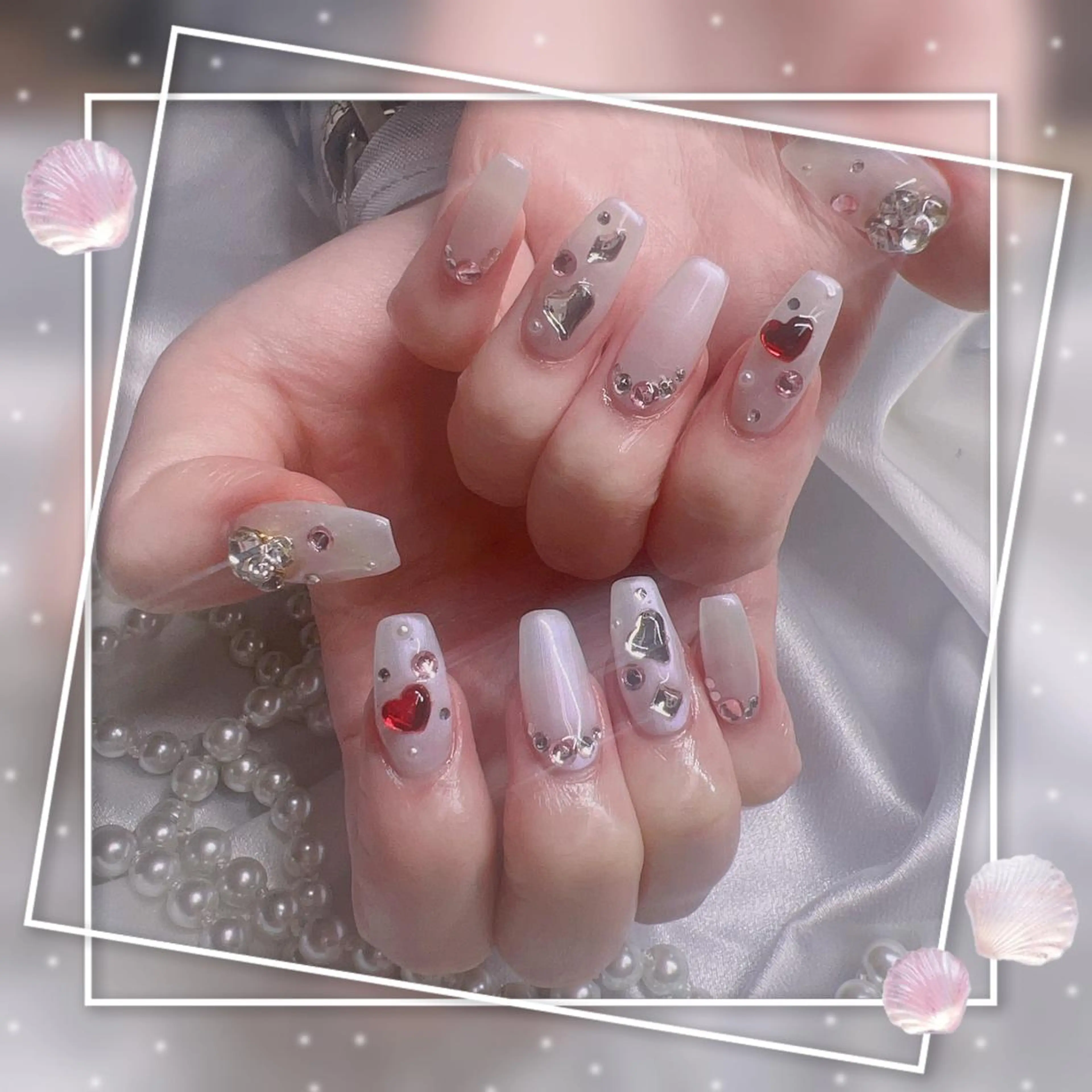 ネイル フレンチネイル キラキラネイル 韓国ネイル マグネットネイル マグネットフレンチ Chill Nailsalonのネイルデザイン