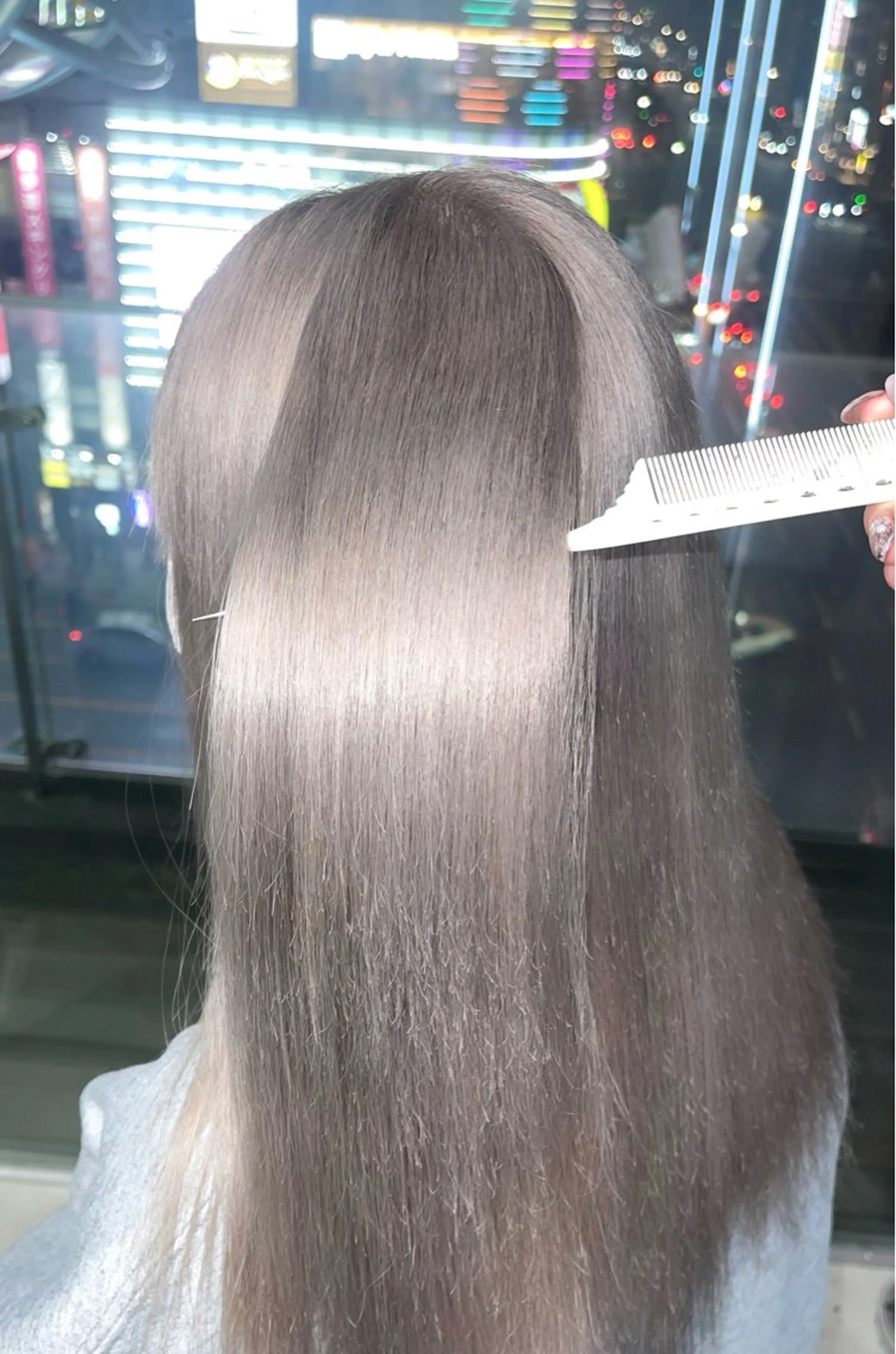 ロング カラー ブリーチ ヘアカラー トリートメント ミルクティー/透明感 カラー🎀YURIAのヘアスタイル