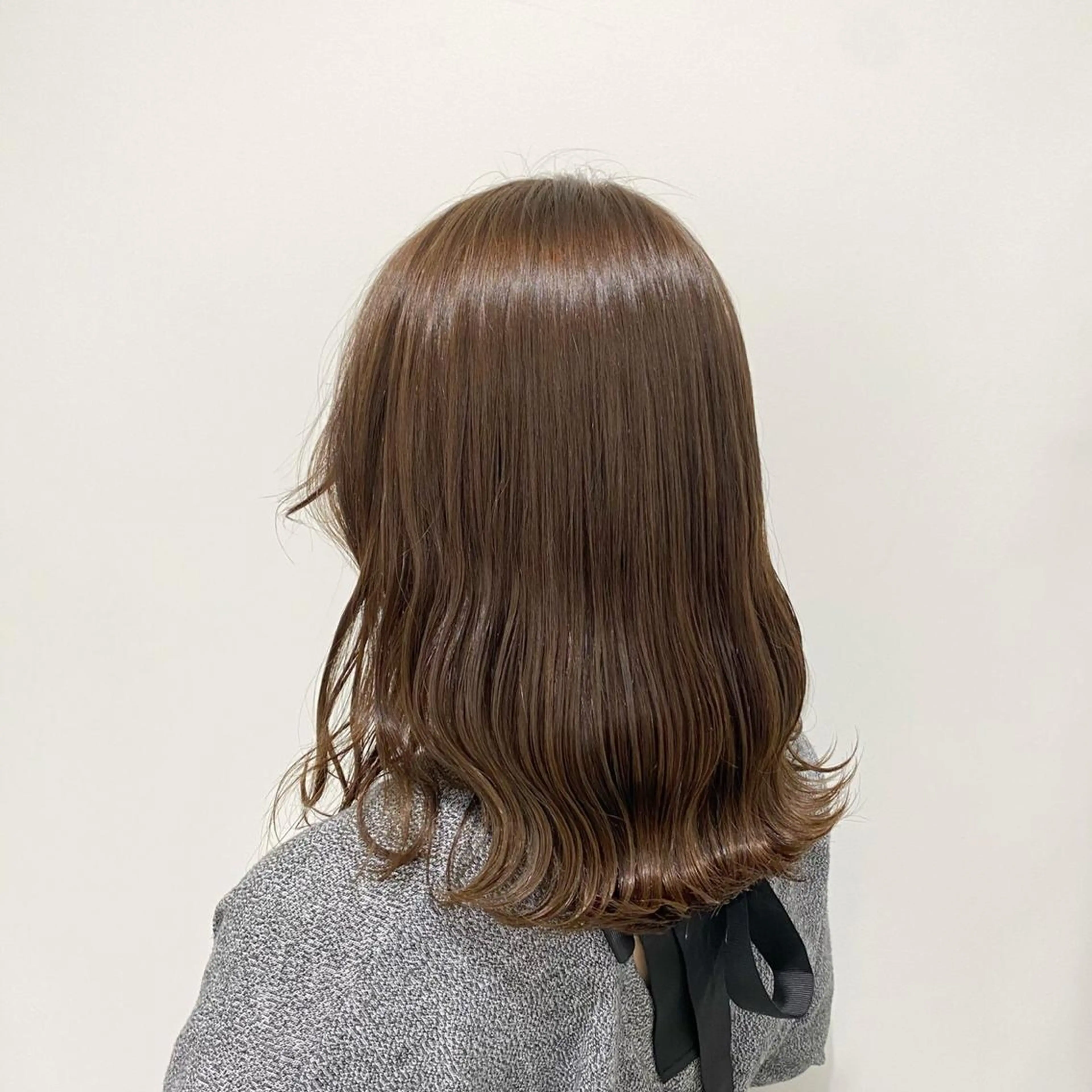 ロング カラー ベージュカラー ミルクティーベージュ カット ヘアカラー トリートメント ヘアセット 透明感カラー🤍 Kaitoのヘアスタイル