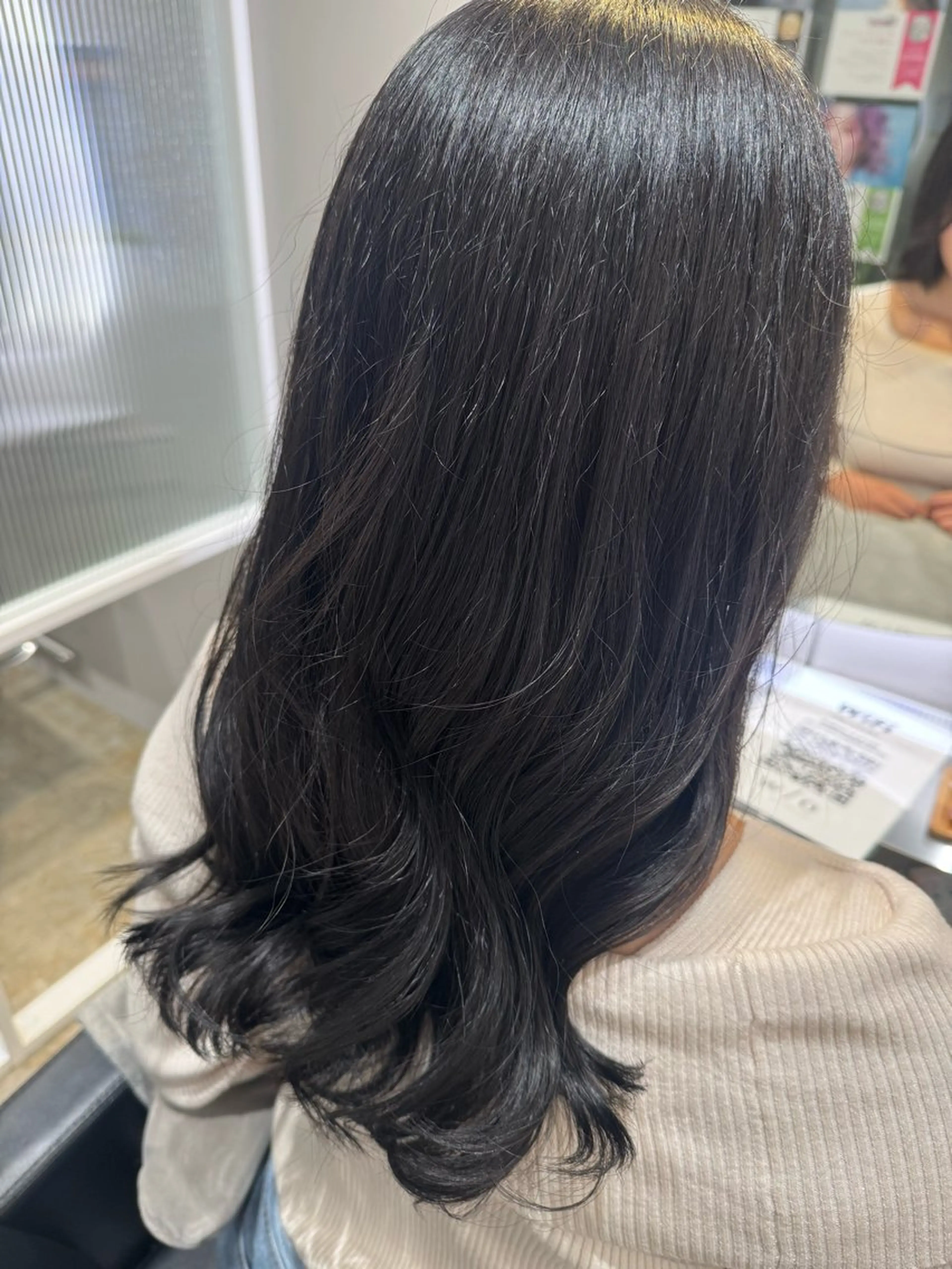 カラー w/o by Overlay所属・似合わせカット /渡辺日那のヘアスタイル