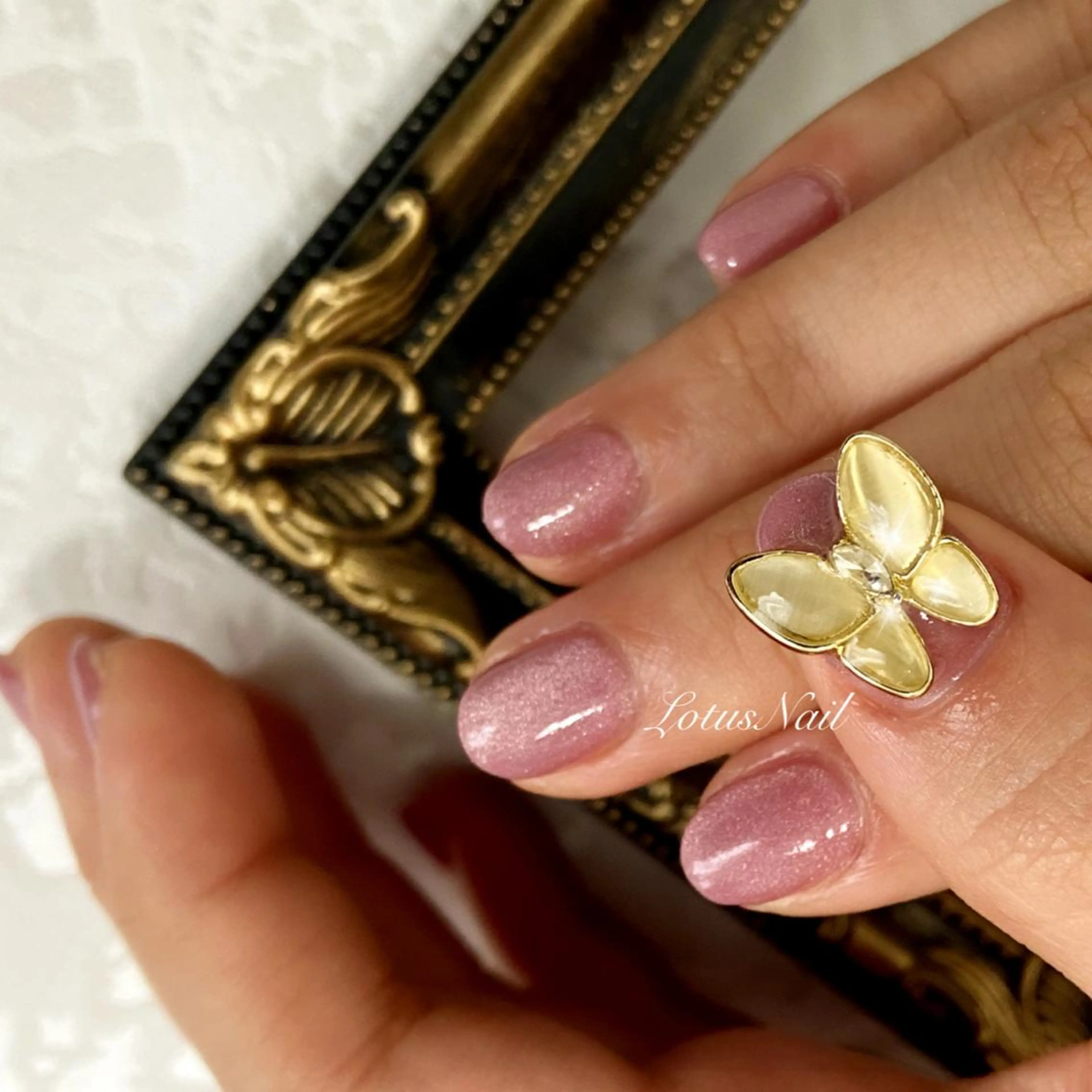 ネイル マグネットネイル Lotus Nailのネイルデザイン