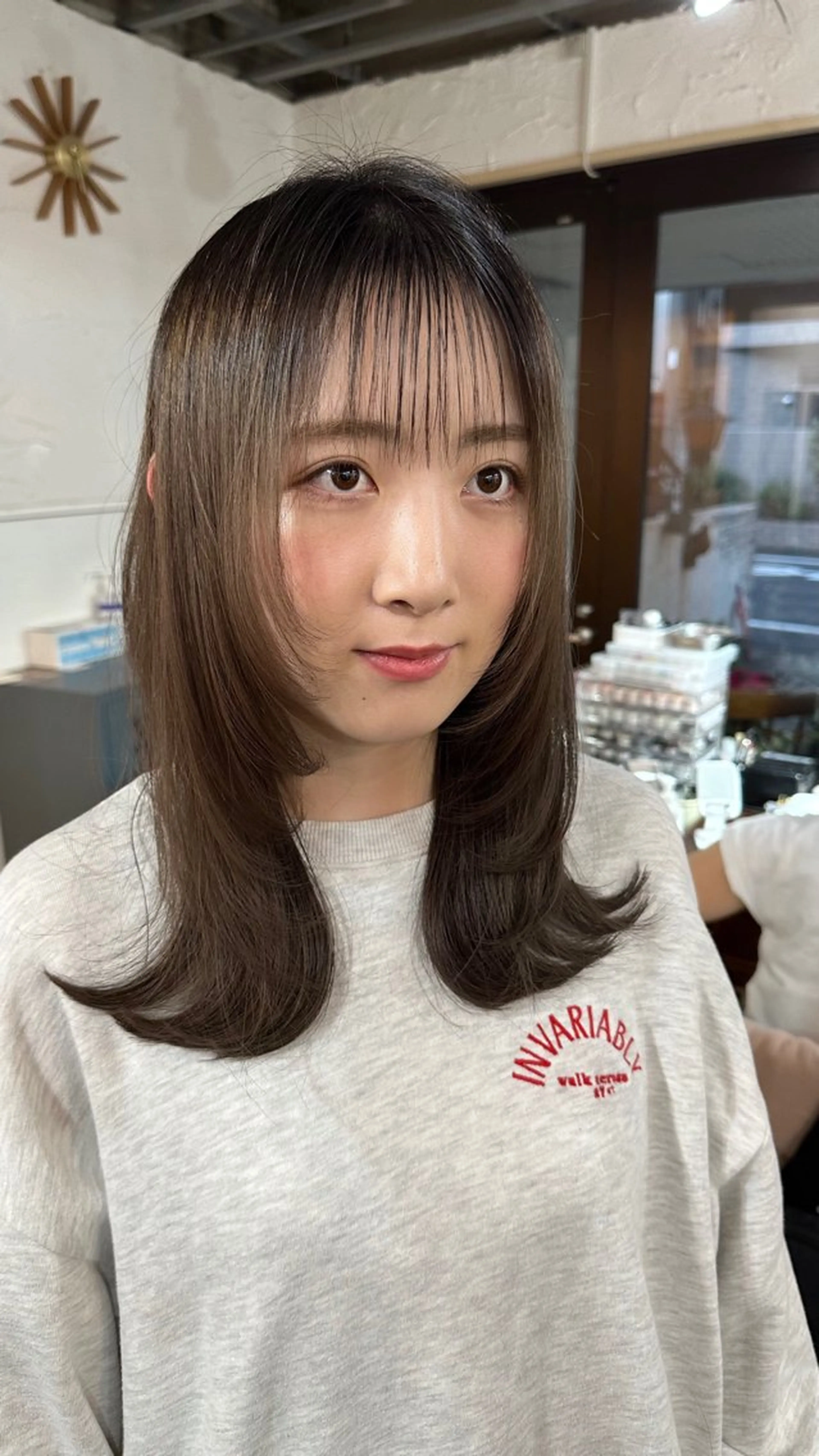 セミロング カラー グレージュ ボブ くびれヘア 顔まわりレイヤー 顔周りカット カット ヘアカラー トリートメント フリーランス所属・韓国ヘア レイヤー くびれヘアMATSUのヘアスタイル
