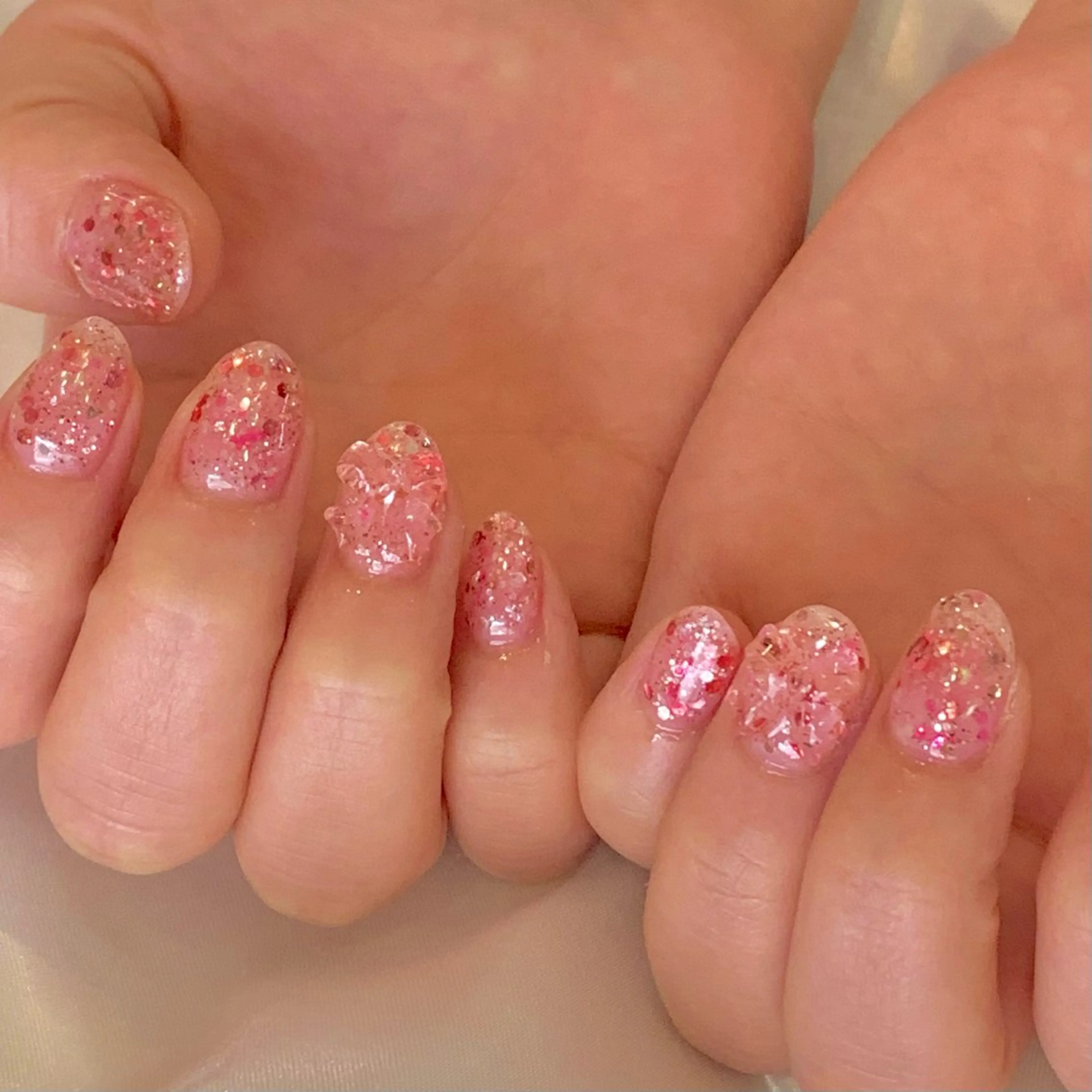 ネイル ラメ(グリッター) ワンカラーネイル リボン charme所属・charme kanaのネイルデザイン