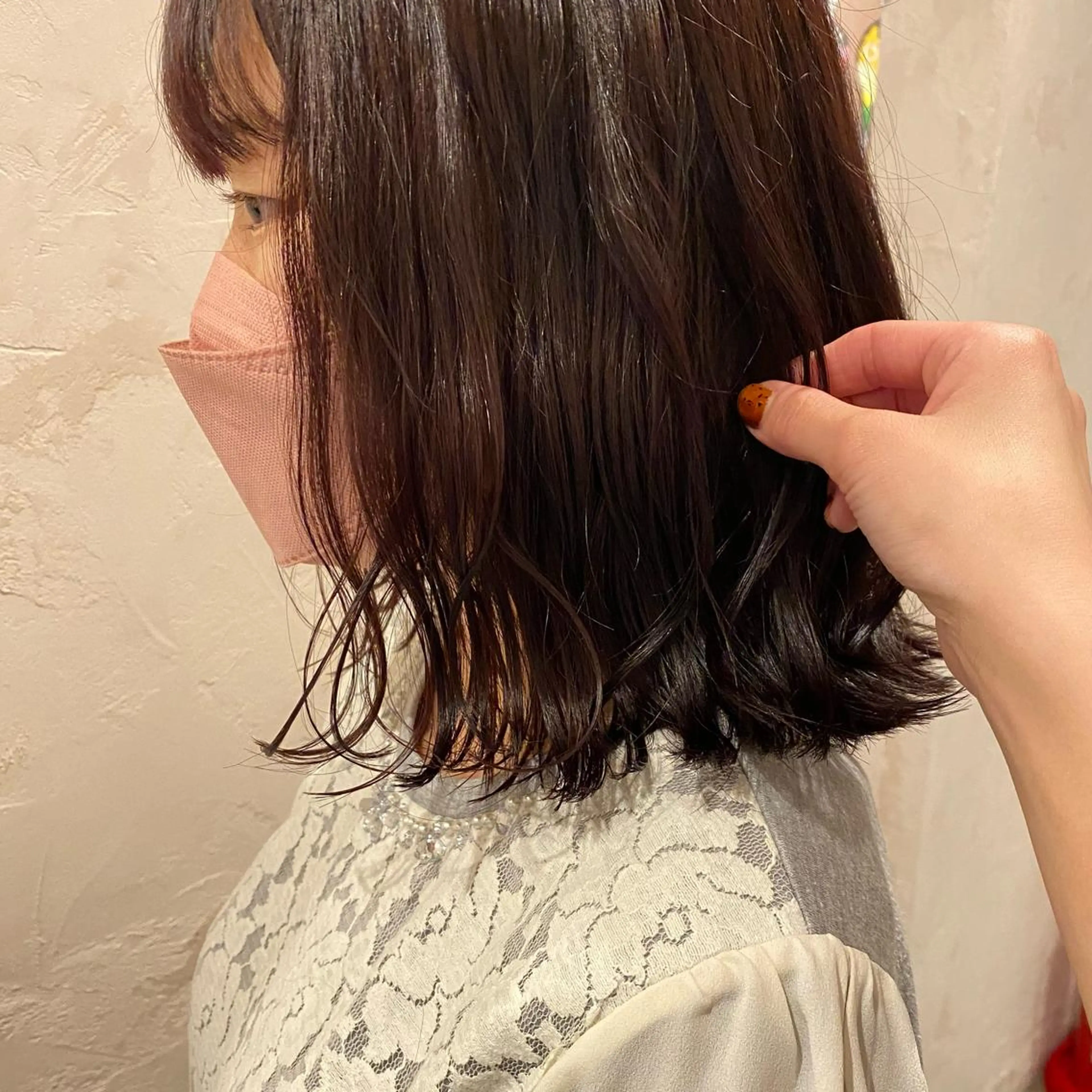 ミディアム 中村 友香のヘアスタイル