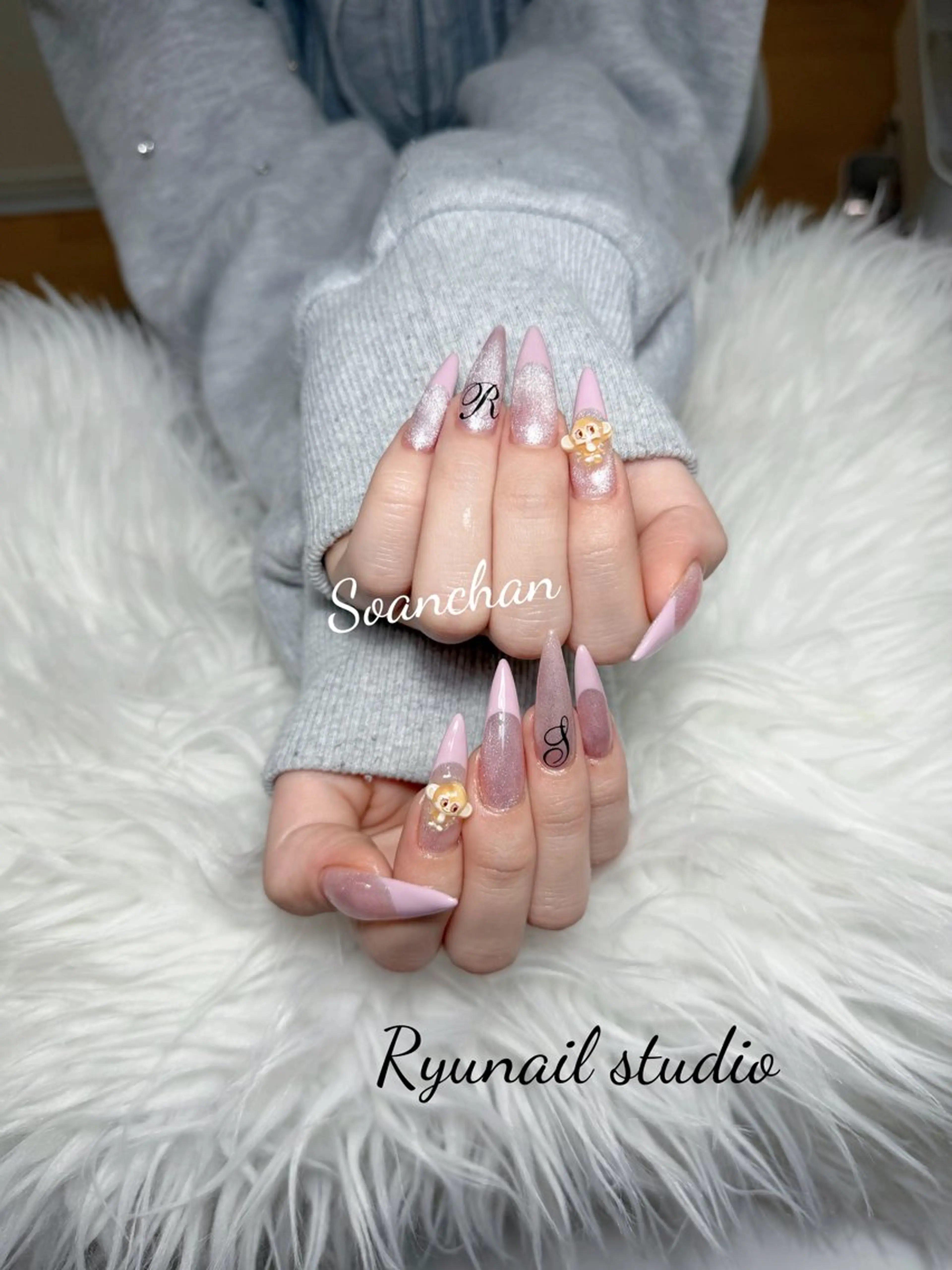 ネイル アートネイル ジェルネイル マグネットネイル ニュアンスネイル シンプルネイル ハンドネイル Ryunail所属・Ryu Nail NekoChanのネイルデザイン