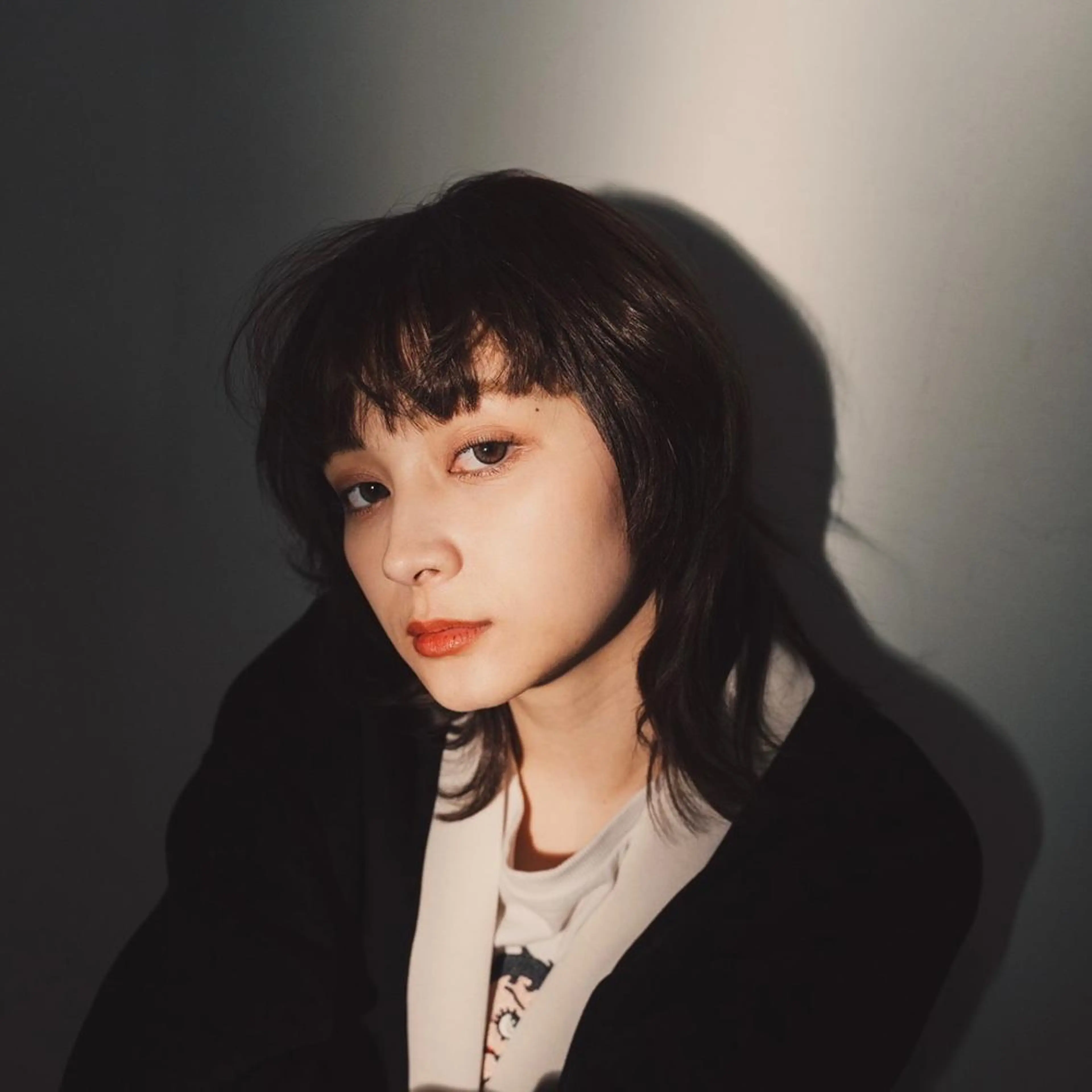 ミディアム カット ヘアカラー ショートとレイヤーが 好きな人|三浦翔のヘアスタイル