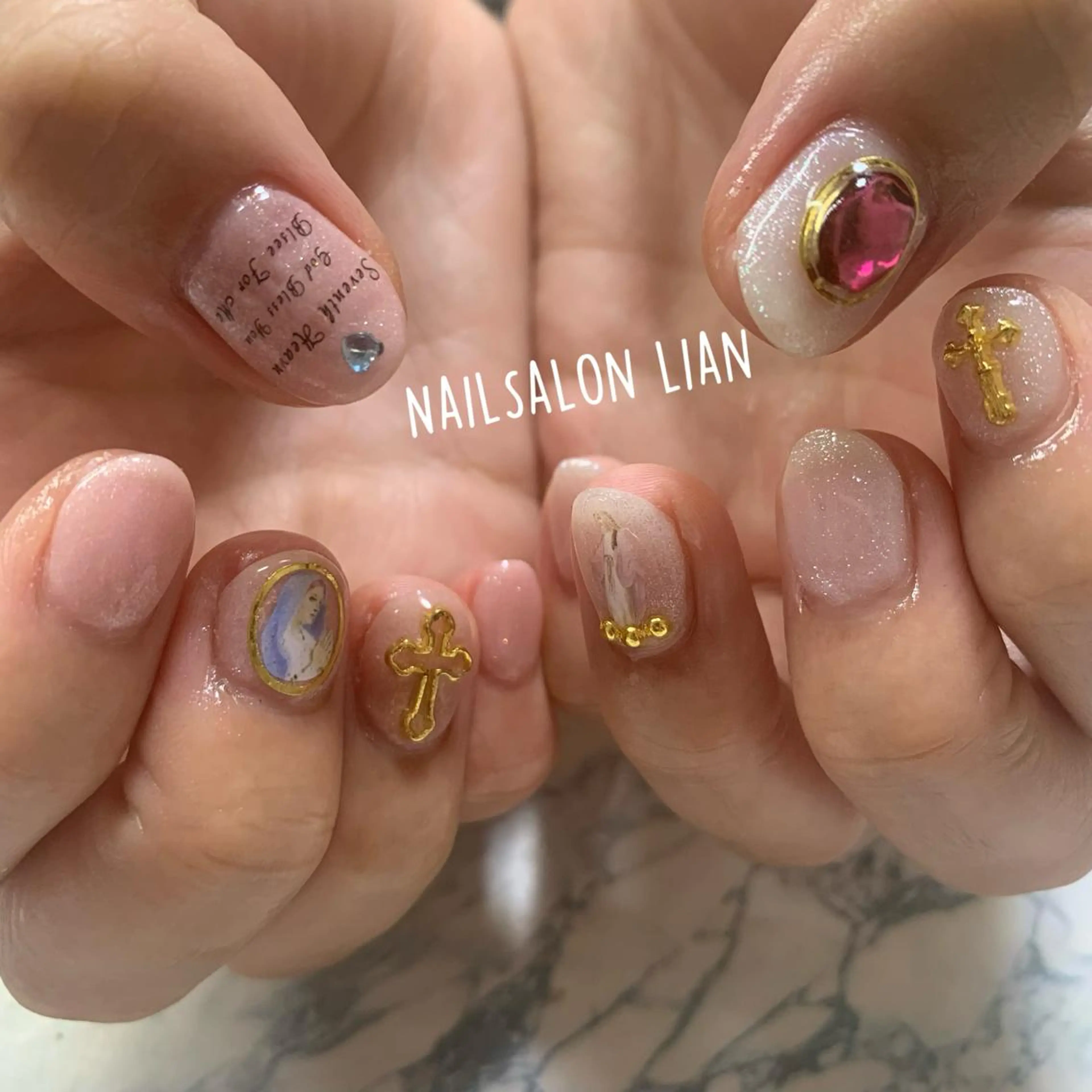 ネイル 持ち込み ストーンネイル ハンドネイル NailSalon LiAnのネイルデザイン