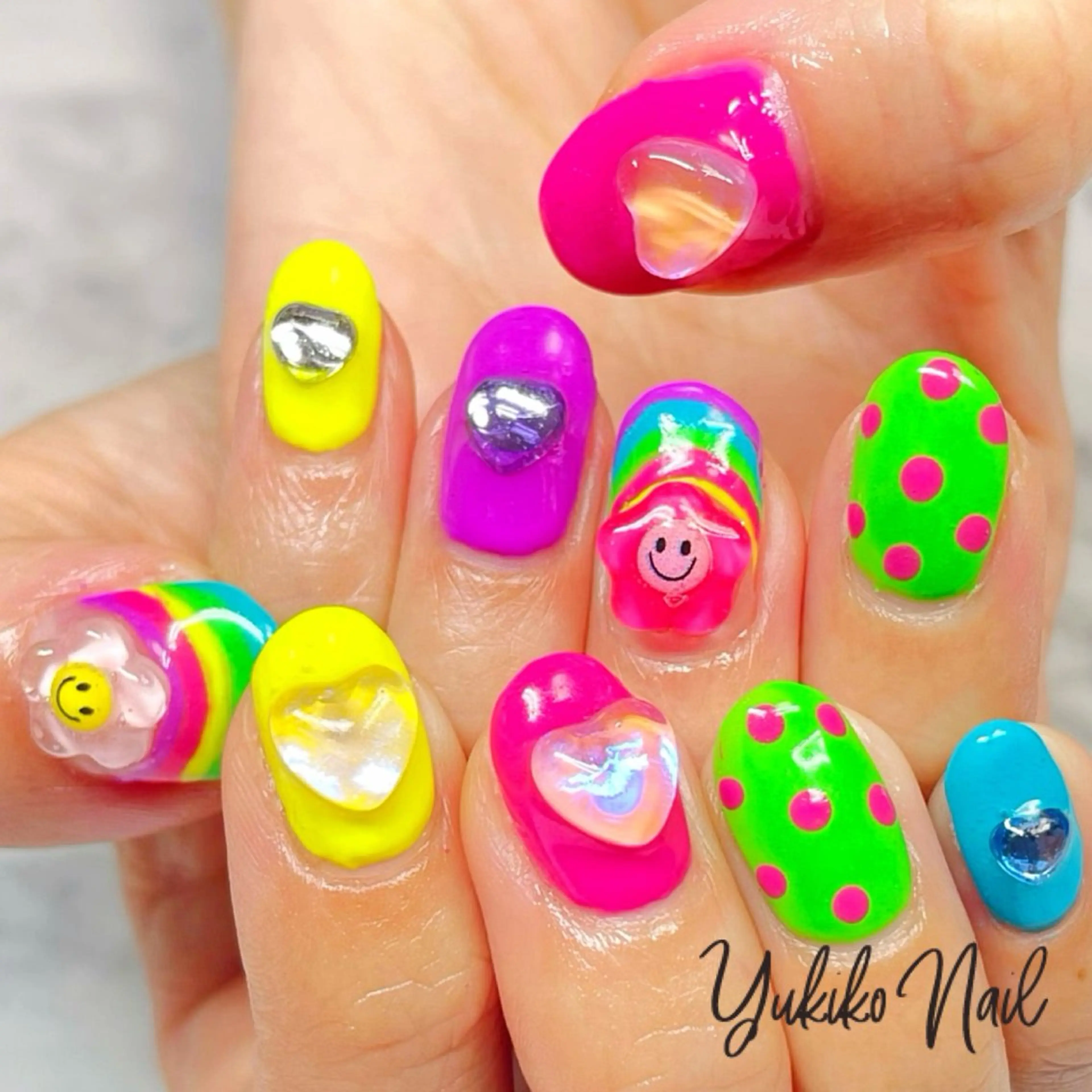 ネイル ドット フレンチネイル ハート キラキラネイル ハンドネイル ユキコ ネイルのネイルデザイン