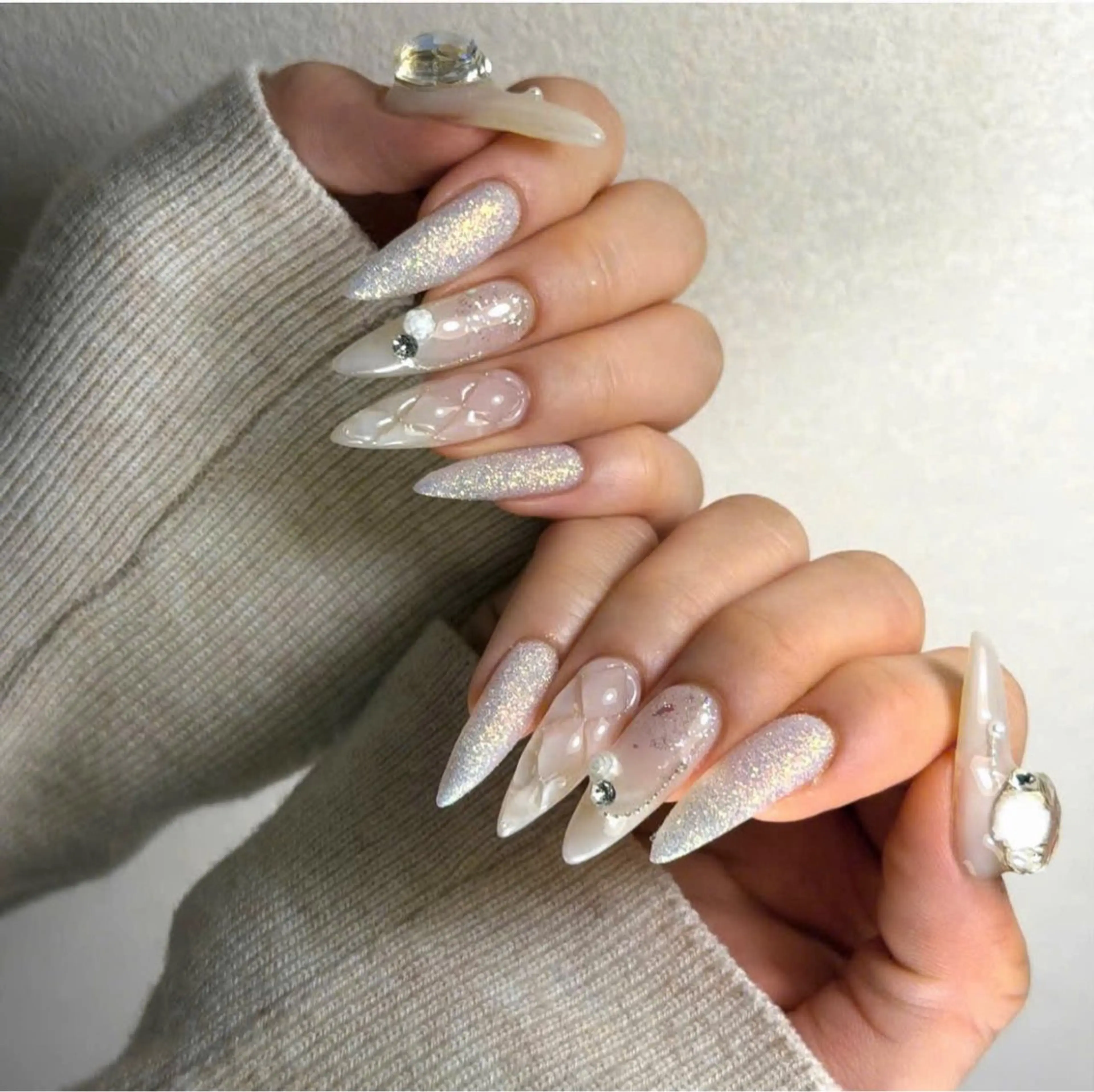 ネイル キラキラネイル マグネットネイル ミラーネイル ニュアンスネイル 春ネイル ハンドネイル Lina所属・MeiMei Nail モデル募集のネイルデザイン