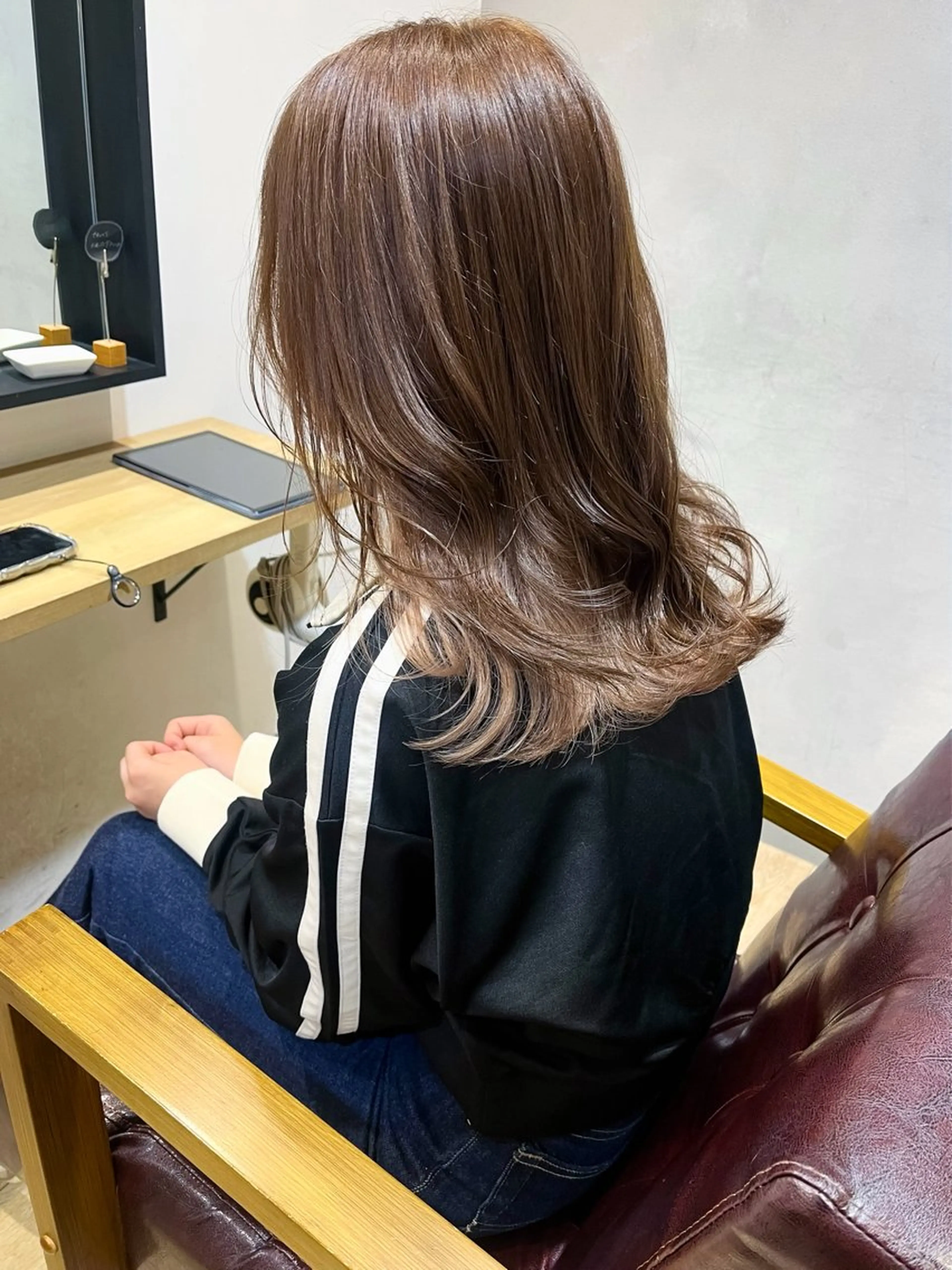 ミディアム カラー ヘアカラー 切りっぱなしボブ 艶カラー🌷江梨🍎のヘアスタイル