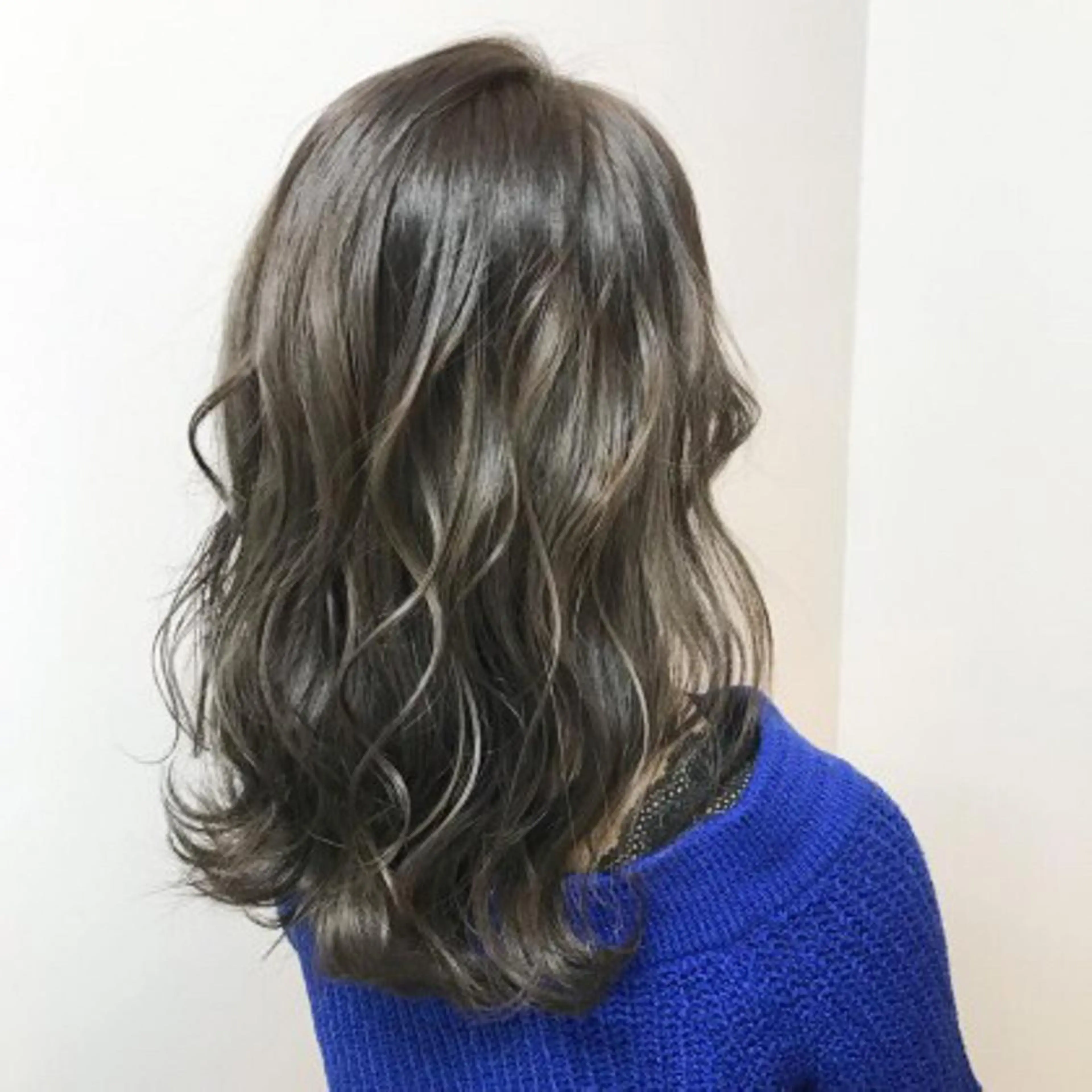 ミディアム カラー sharesalon セキケイタのヘアスタイル