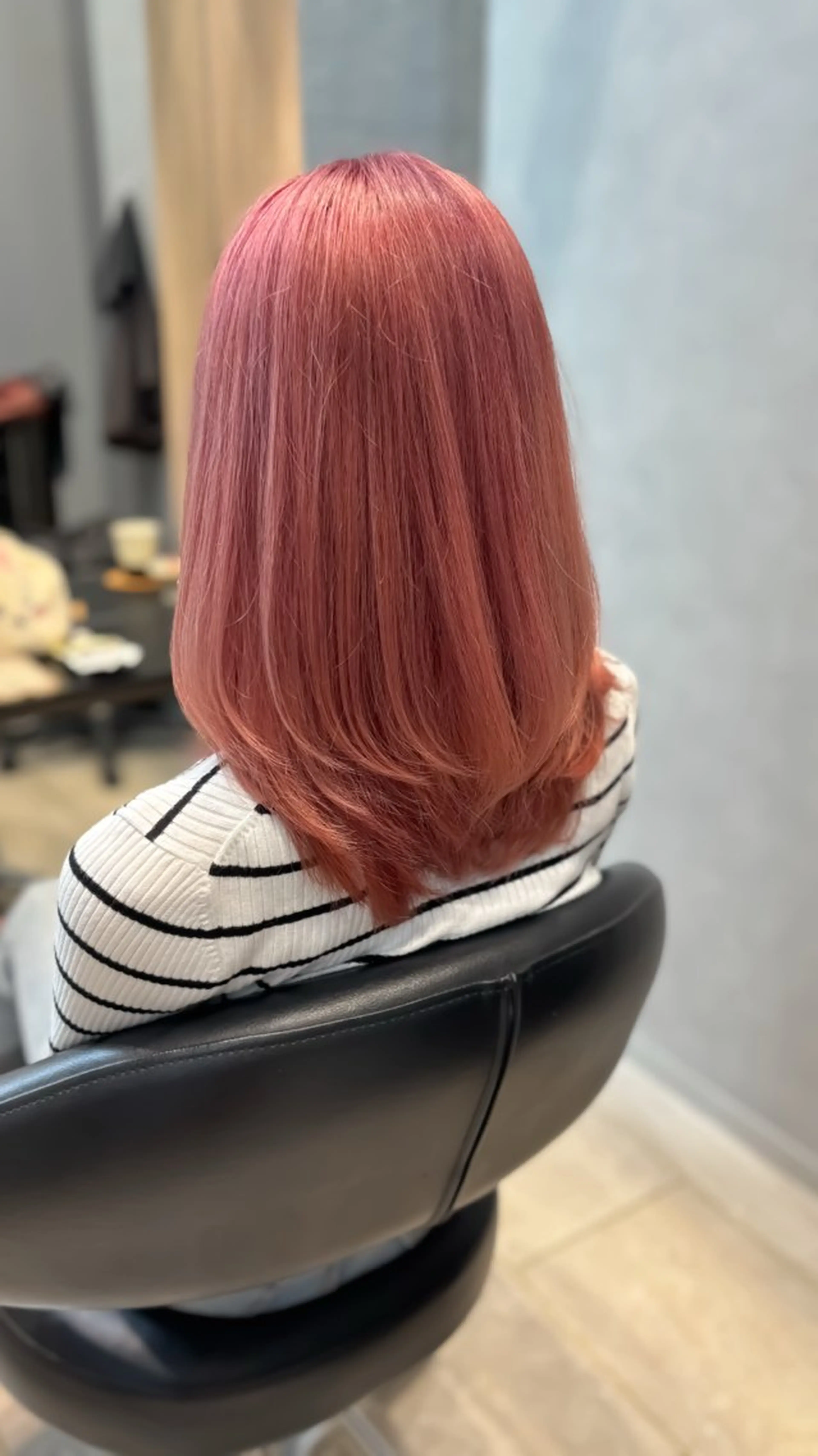 ミディアム カラー ハイトーンカラー ピンクカラー EMANON 心斎橋所属・デザインカラー /aiのヘアスタイル