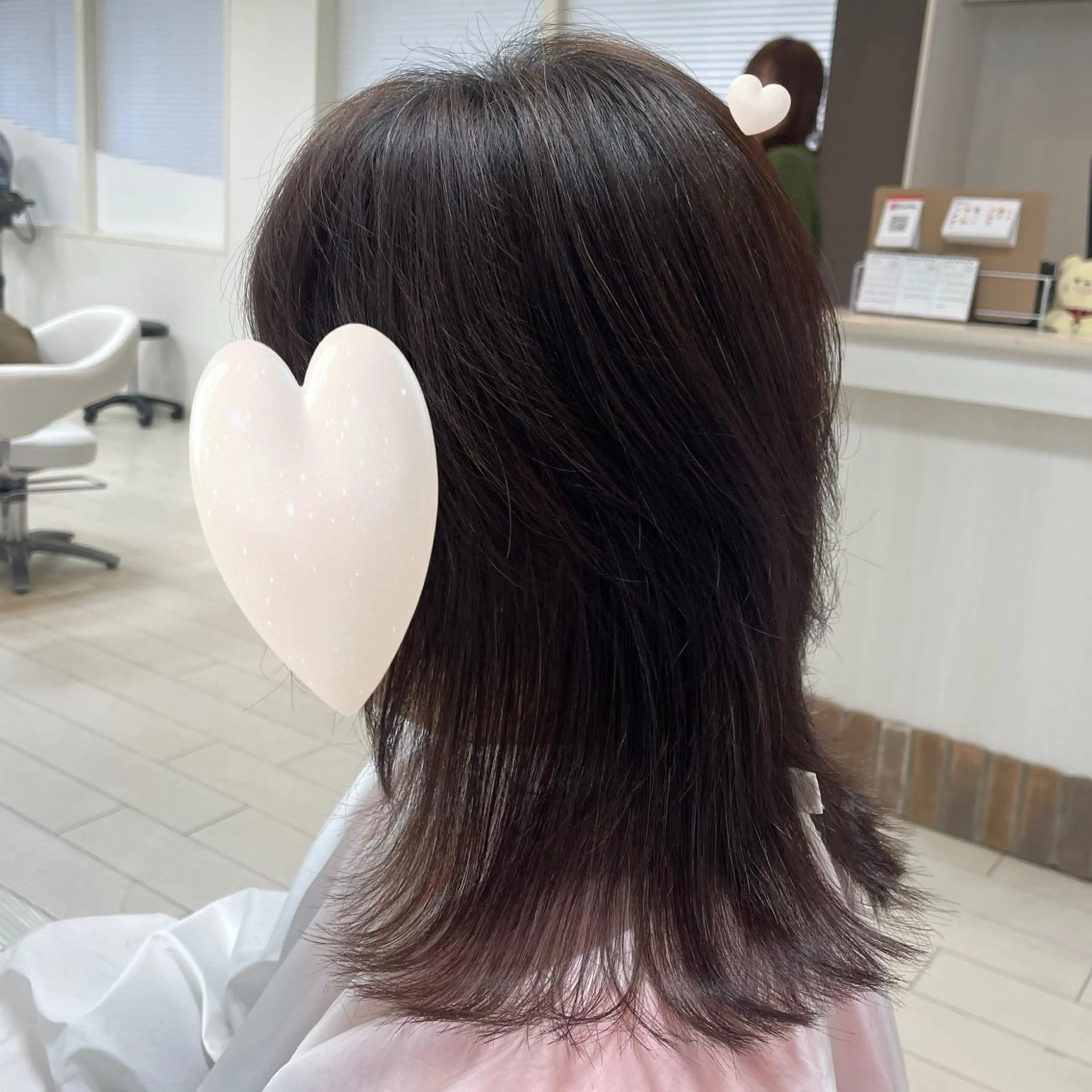 セミロング 外ハネヘア アミーベル🧸🧡 本店✂️しおりのヘアスタイル