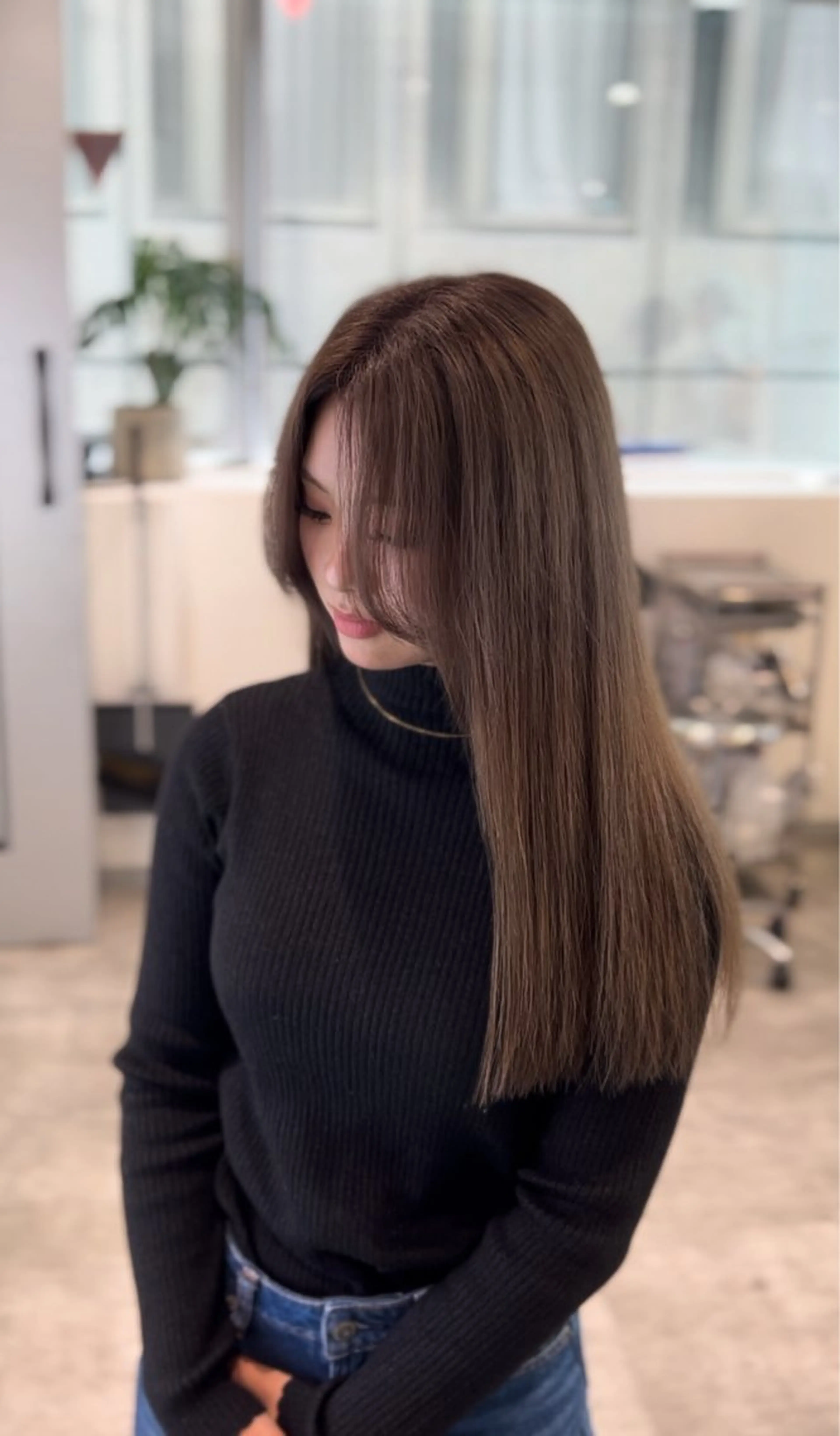 ロング カラー ブリーチ/ベージュ /レイヤー/ひよりのヘアスタイル