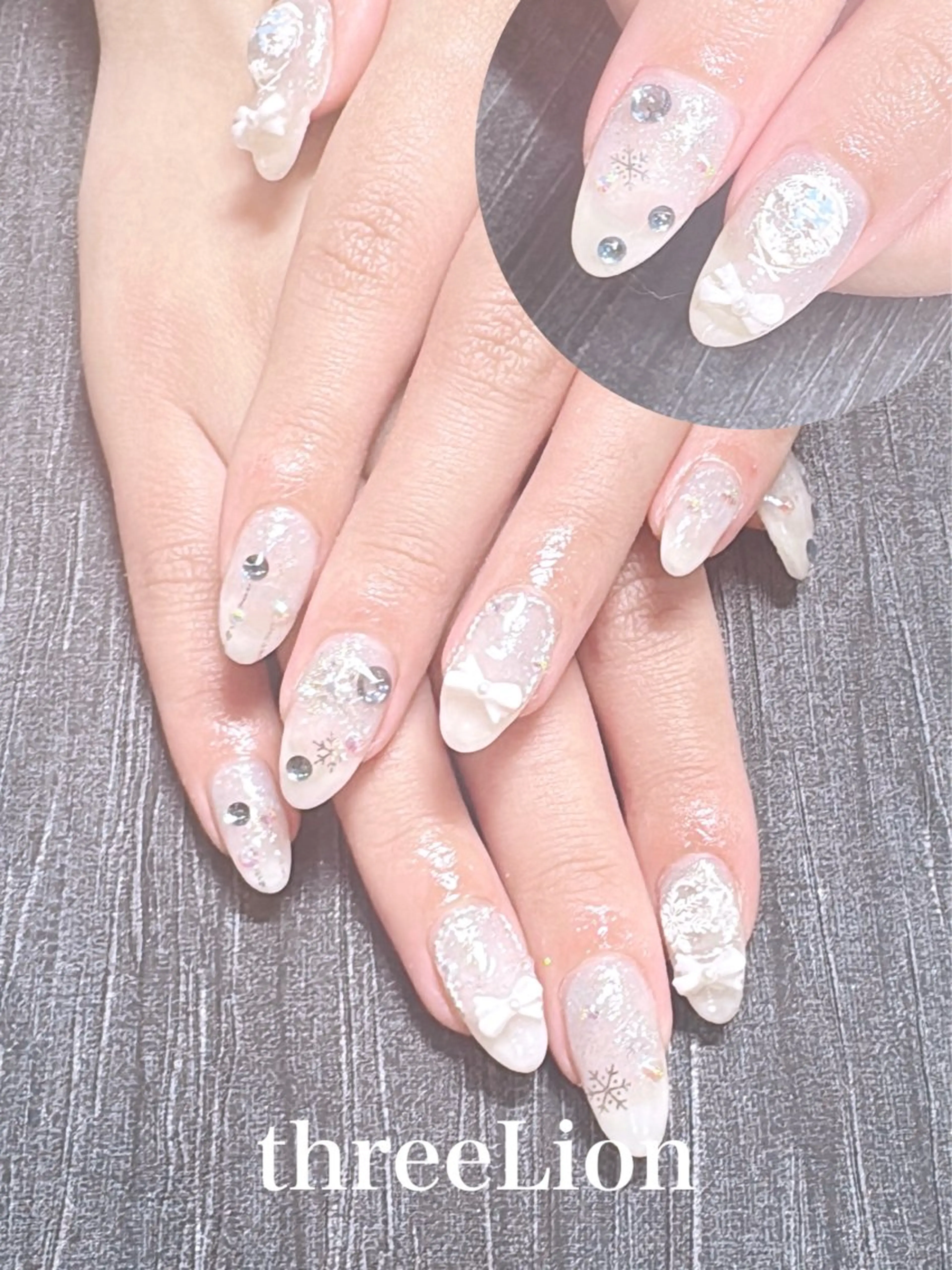 ネイル ラメ(グリッター) ホワイト 冬ネイル クリスマス ハンドネイル threeLion　ネイル&アイラッシュサロン所属・threeLion ネイル&アイラッシュのマツエク・マツパデザイン