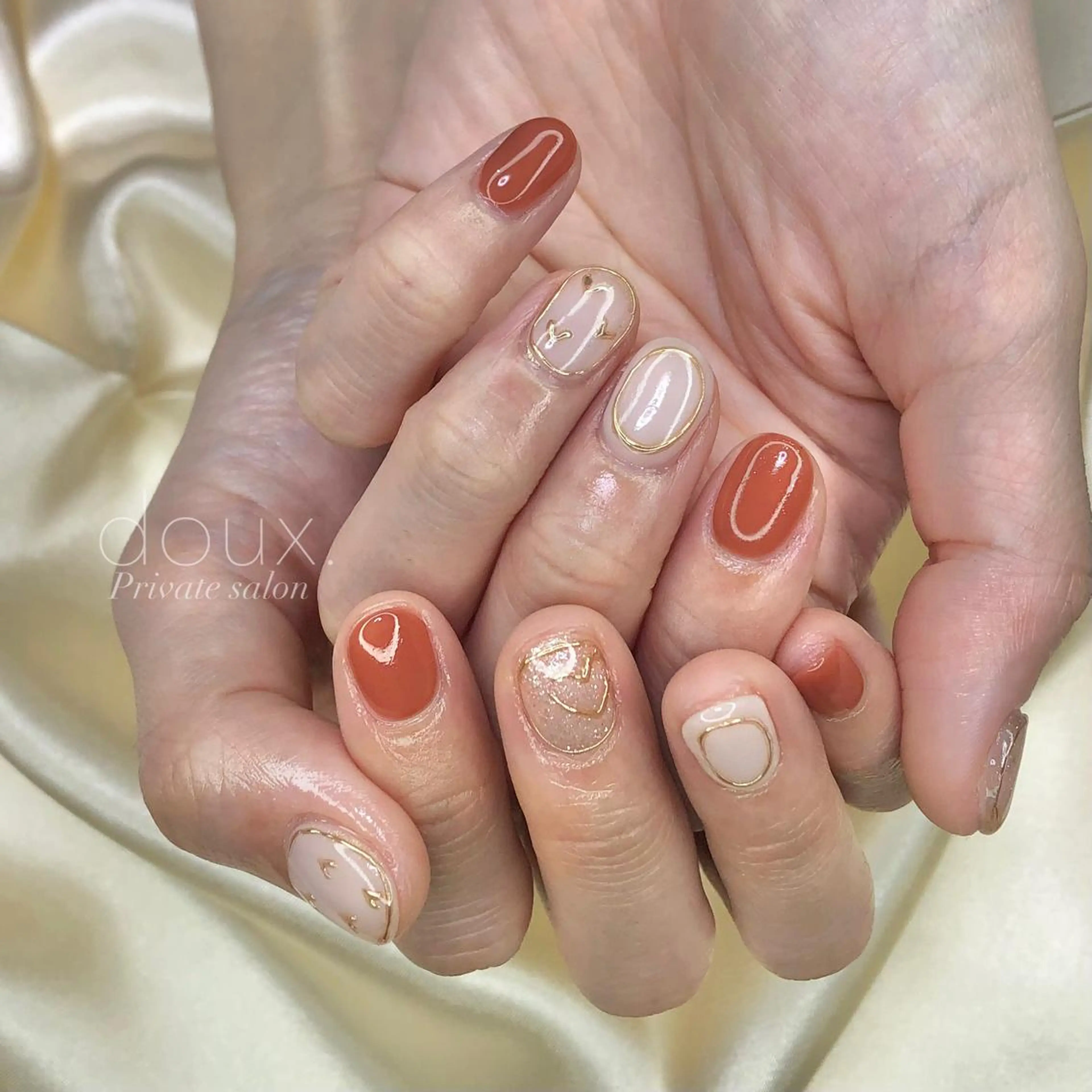 ネイル ハート ミラーネイル doux. nailのネイルデザイン