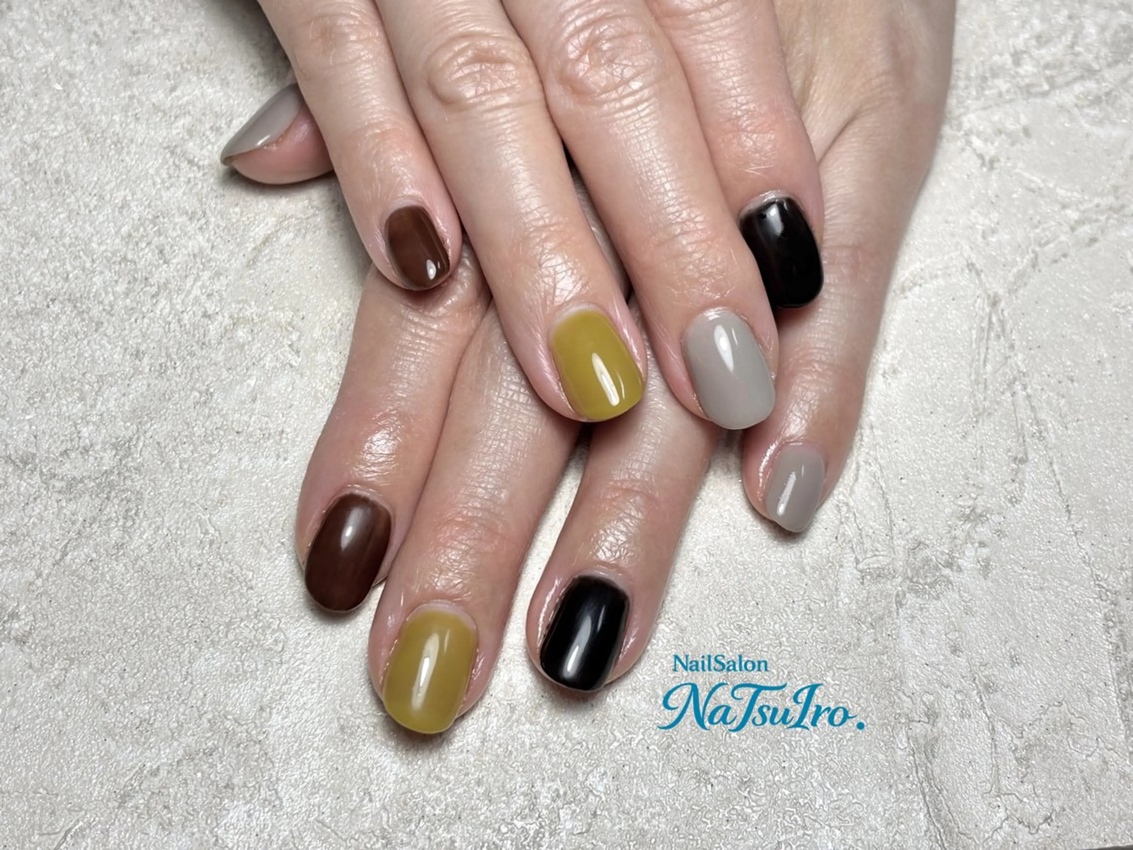 ネイル なつき/ママ向け シンプルネイルのネイルデザイン